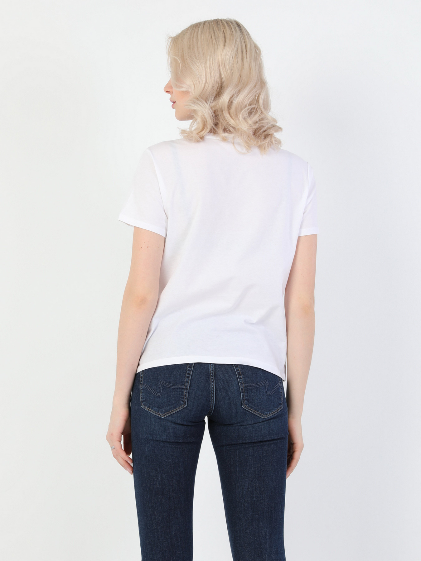 Футболка Colin’s модель CL1049056WHT Фото