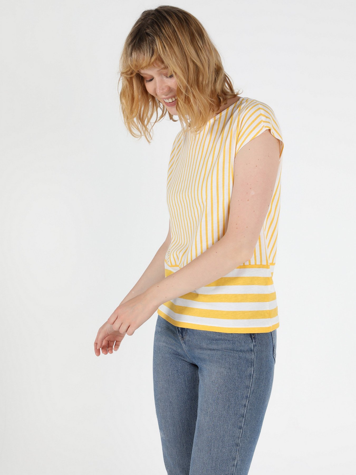 Футболки и поло Colin’s модель CL1049074YLW Фото