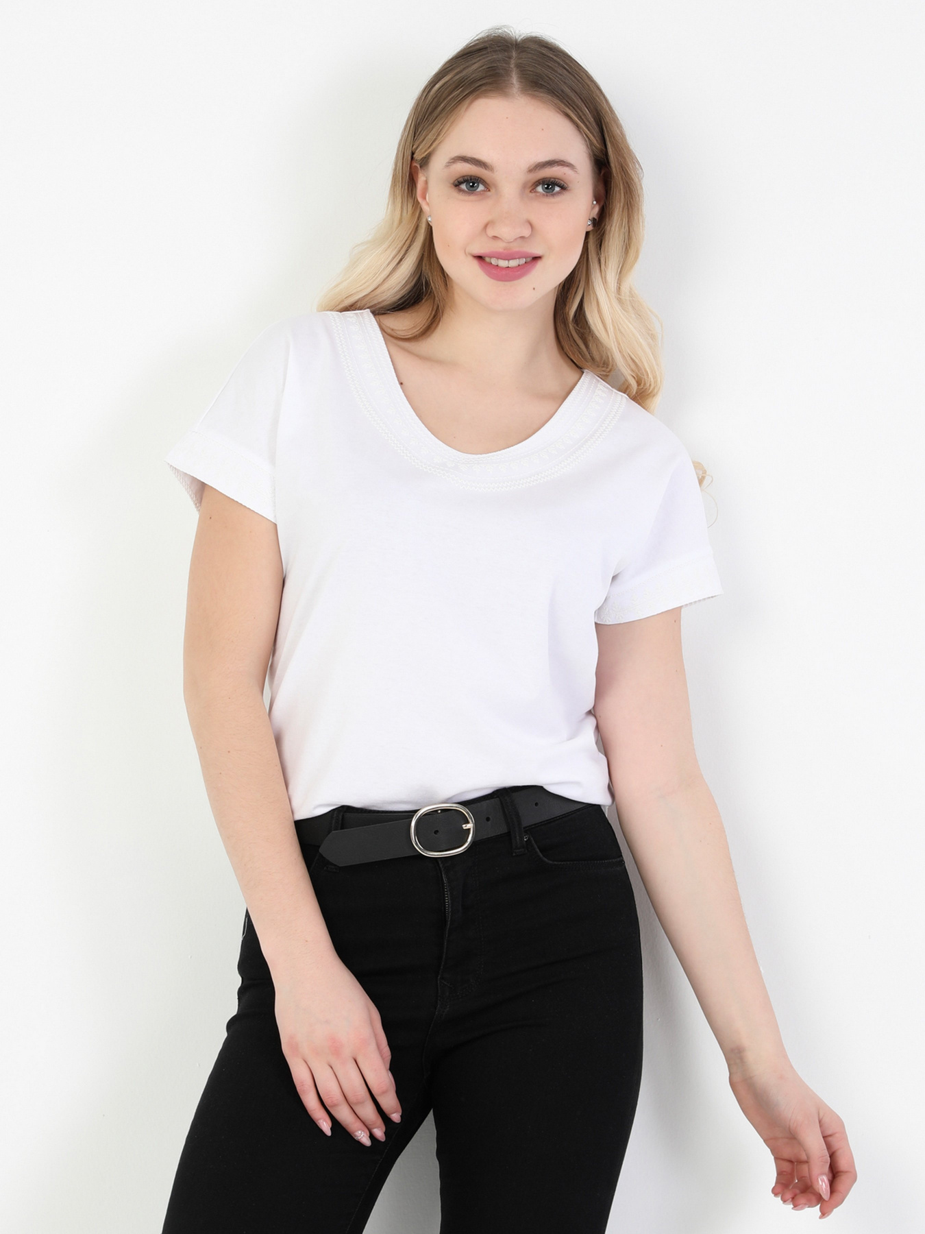 Футболки и поло Colin’s модель CL1049107WHT Фото