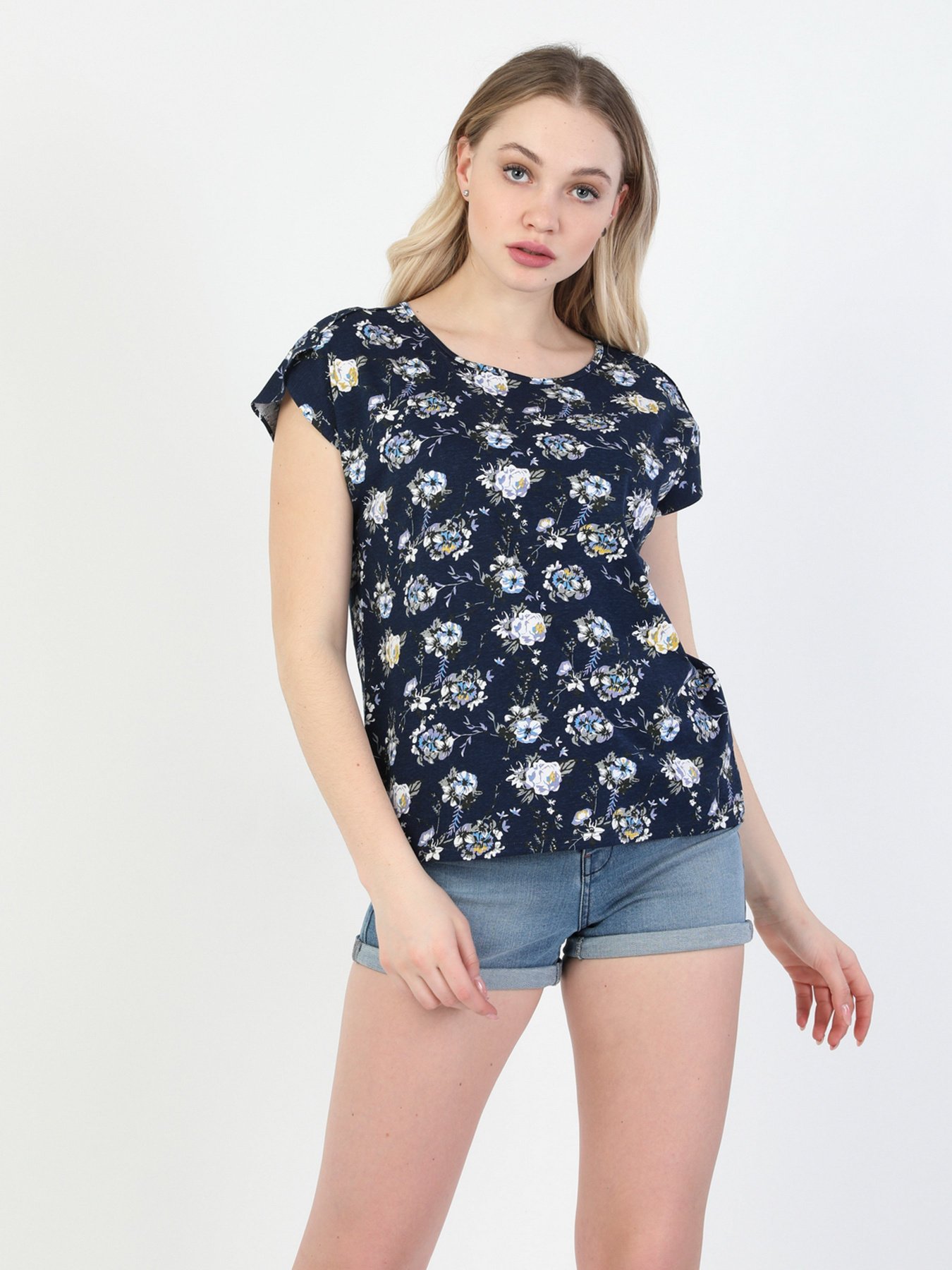 Футболка Colin’s модель CL1049132NAV Фото