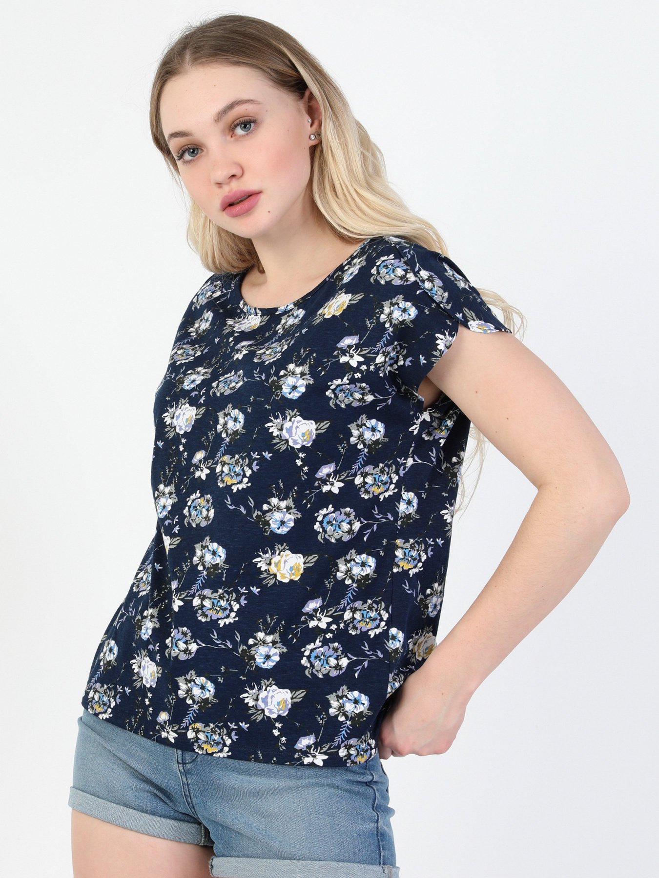 Футболка Colin’s модель CL1049132NAV Фото