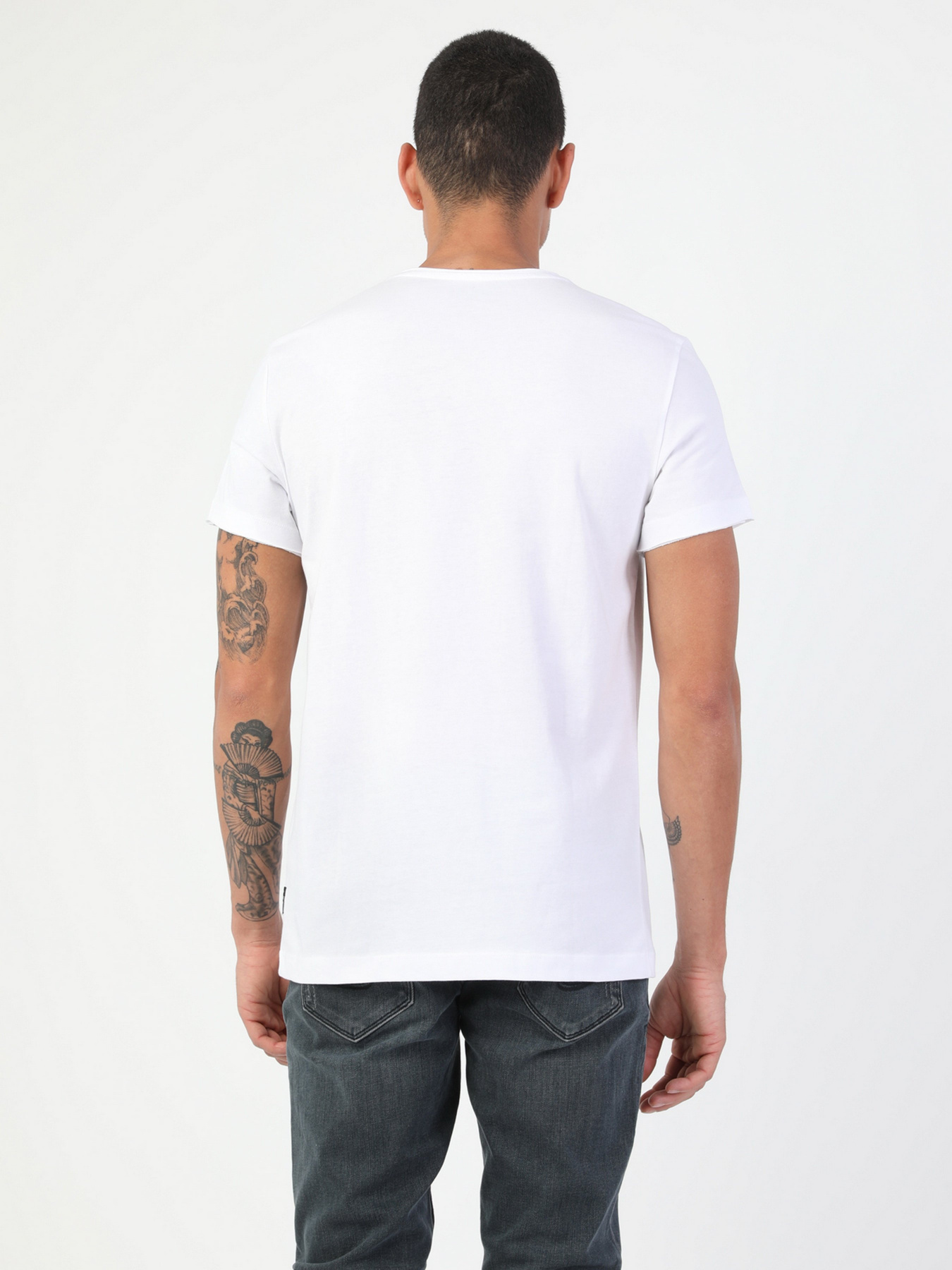 Футболки и поло Colin’s модель CL1049432WHT Фото