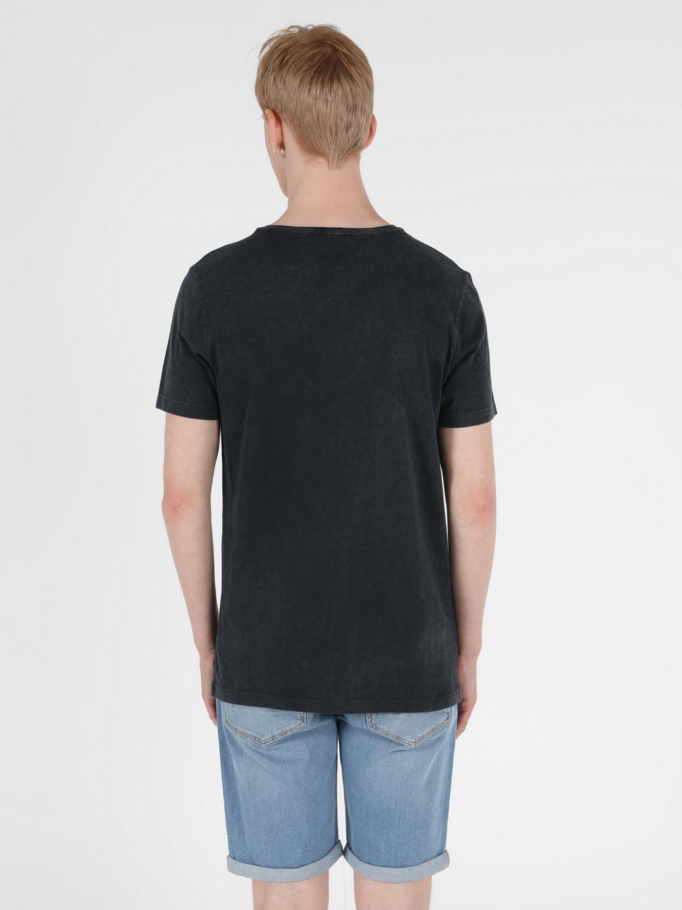 Футболки и поло Colin’s модель CL1049460ANT Футболки и поло Colin’s модель CL1049460ANT Фото