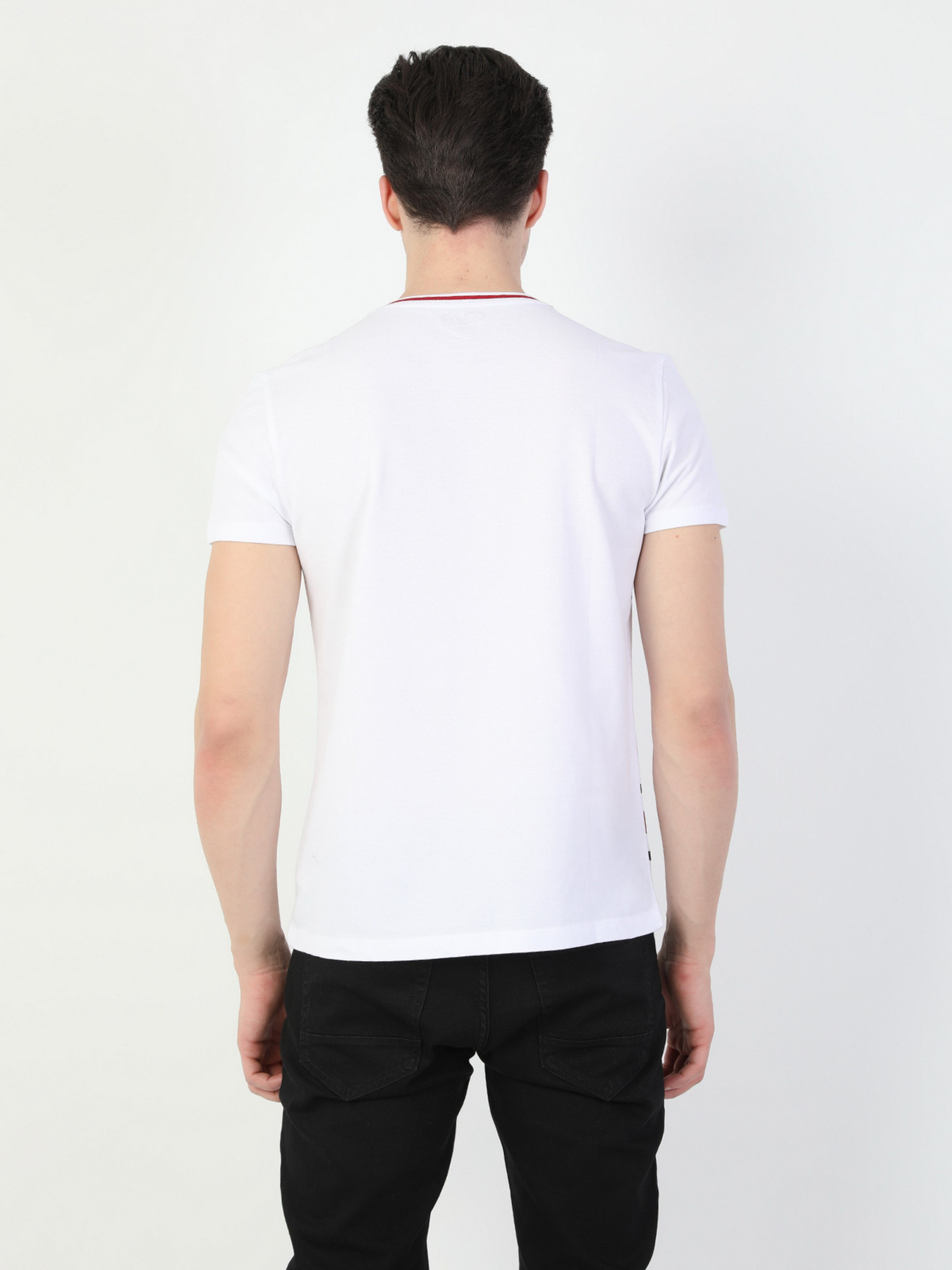 Футболки і поло Colin’s модель CL1049480WHT Футболки і поло Colin’s модель CL1049480WHT Фото