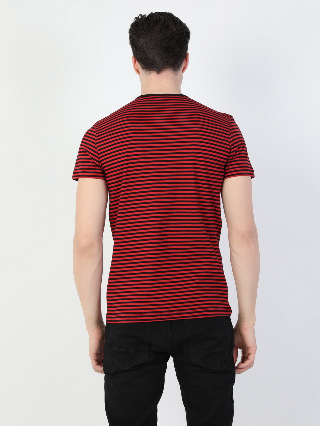 Футболки и поло Colin’s модель CL1049481RED Фото