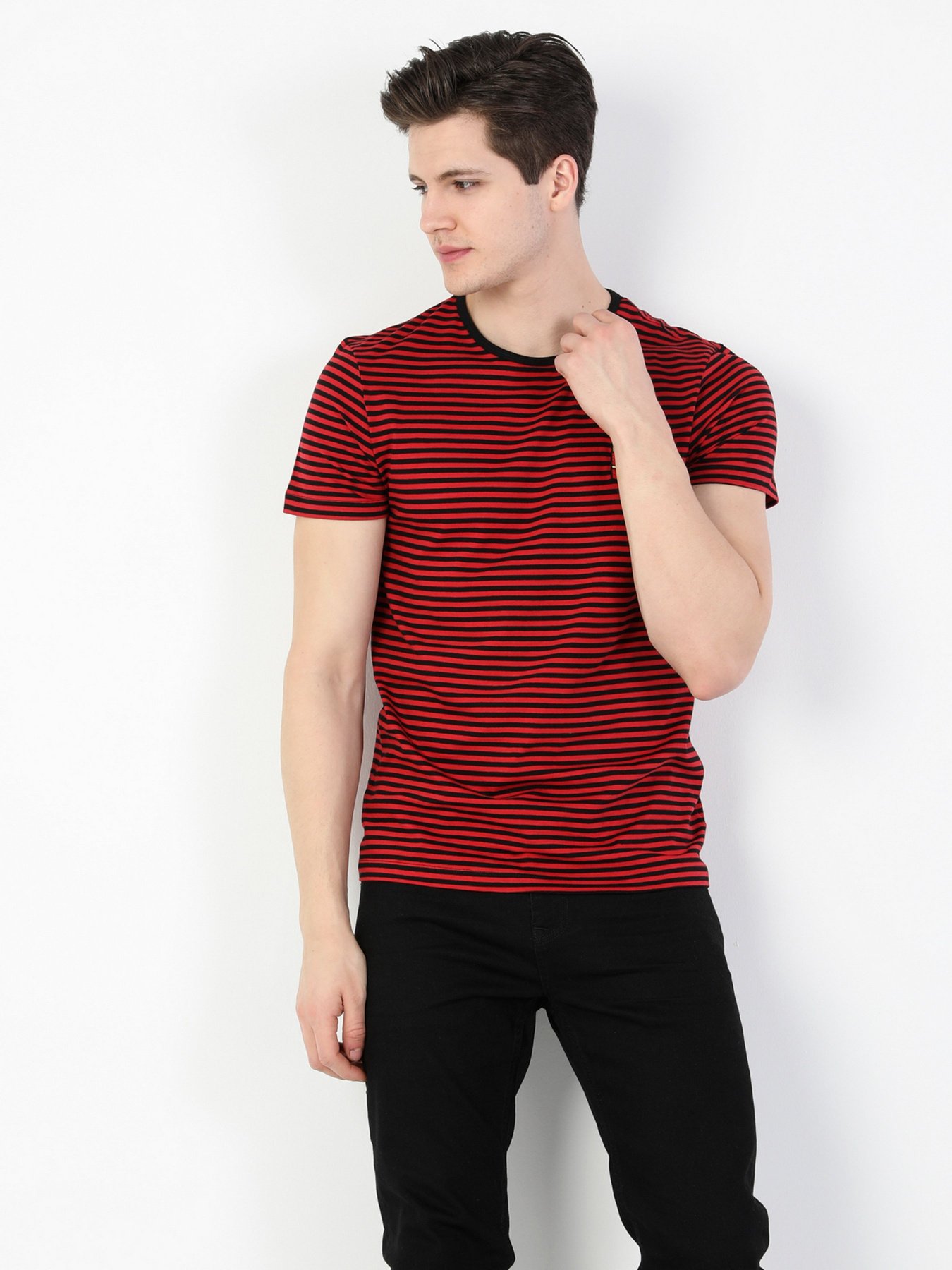 Футболки и поло Colin’s модель CL1049481RED Фото