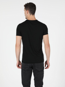 Футболки и поло Colin’s модель CL1049996BLK Фото