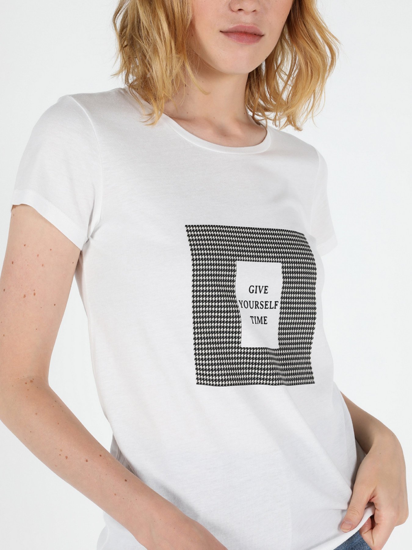 Футболки и поло Colin’s модель CL1050595WHT Фото