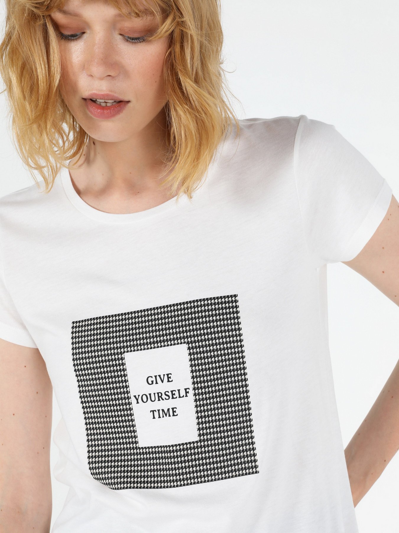 Футболки и поло Colin’s модель CL1050595WHT Фото