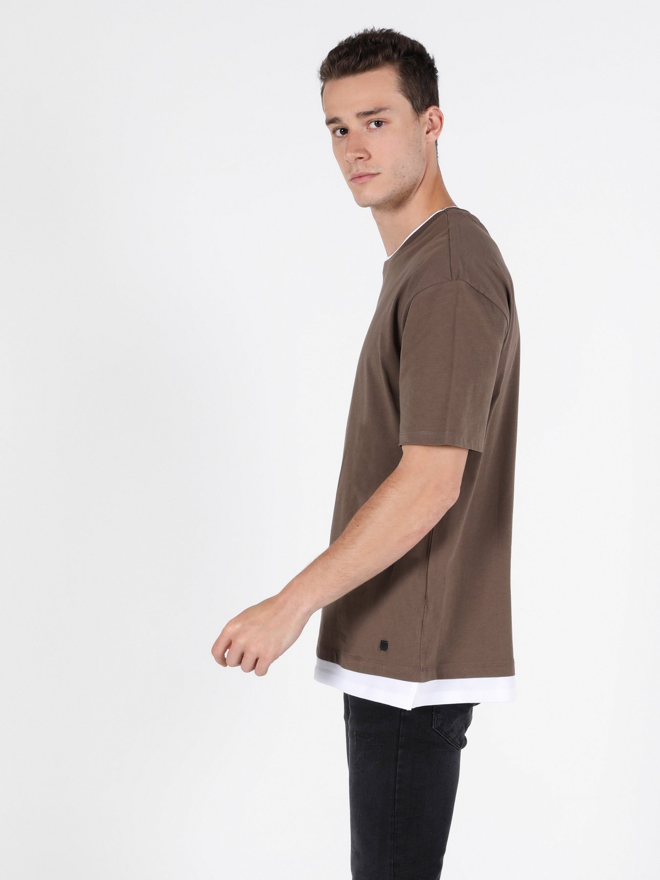 Футболки и поло Colin’s модель CL1050938KHA Футболки и поло Colin’s модель CL1050938KHA Фото