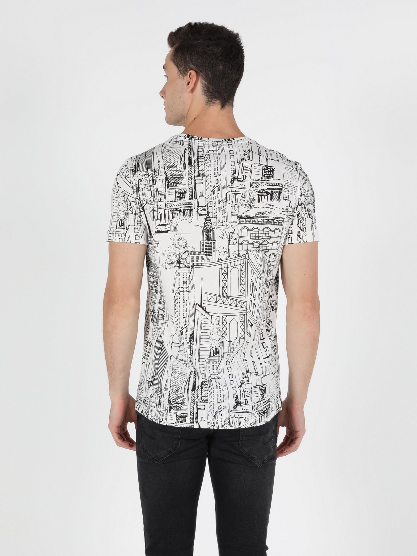 Футболки и поло Colin’s модель CL1050982OFW Фото