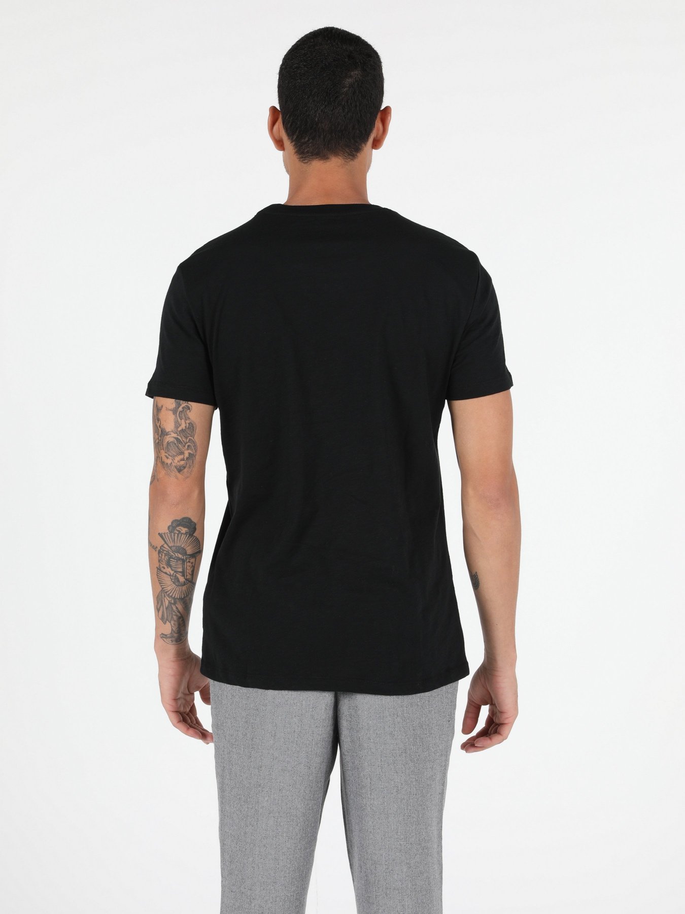 Футболки і поло Colin’s модель CL1051432BLK Футболки і поло Colin’s модель CL1051432BLK Фото