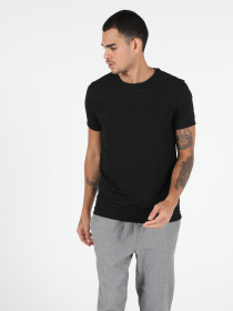 Футболки и поло Colin’s модель CL1052053BLK Фото