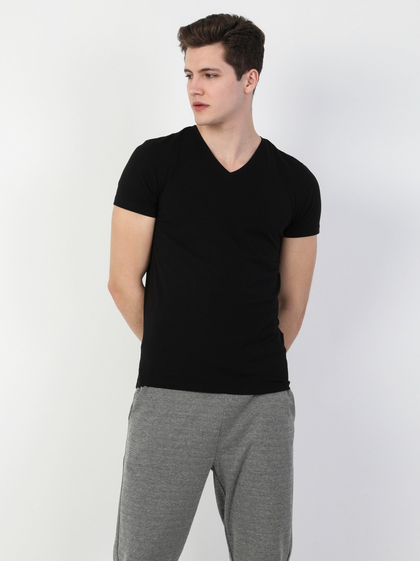 Футболки и поло Colin’s модель CLTKTMTSH0240850BLK Фото