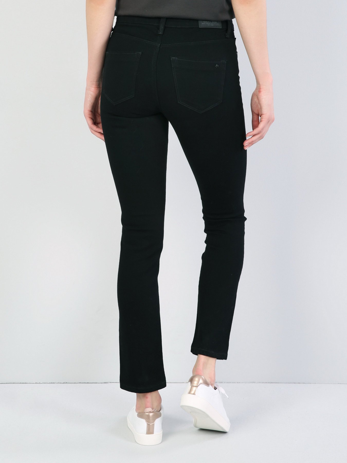 Зауженные джинсы Colin’s 703 Carla модель CL1040213DN05086 Фото