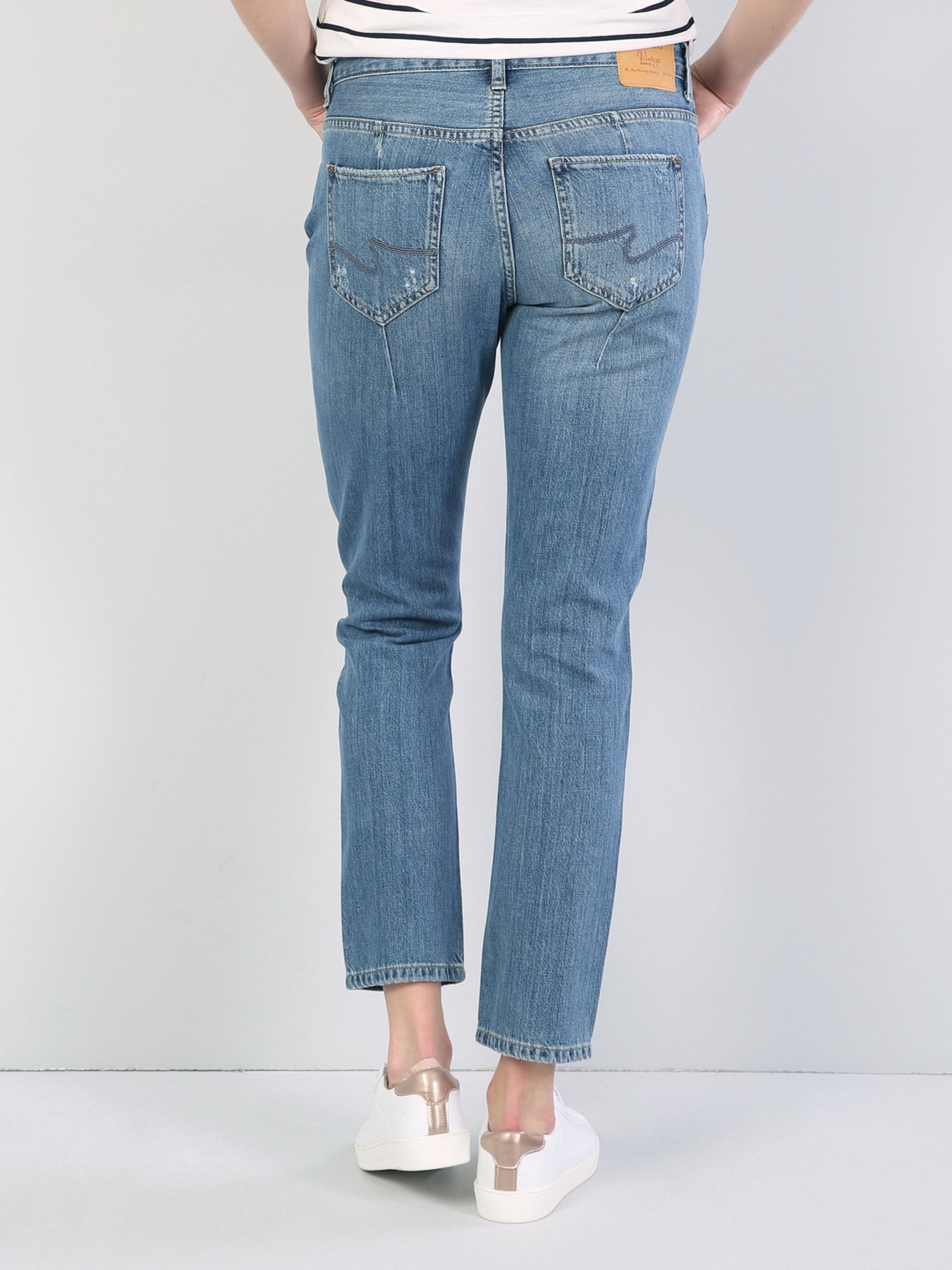 Бойфренды Colin’s 892 Alina модель CL1040361DN05009 Фото