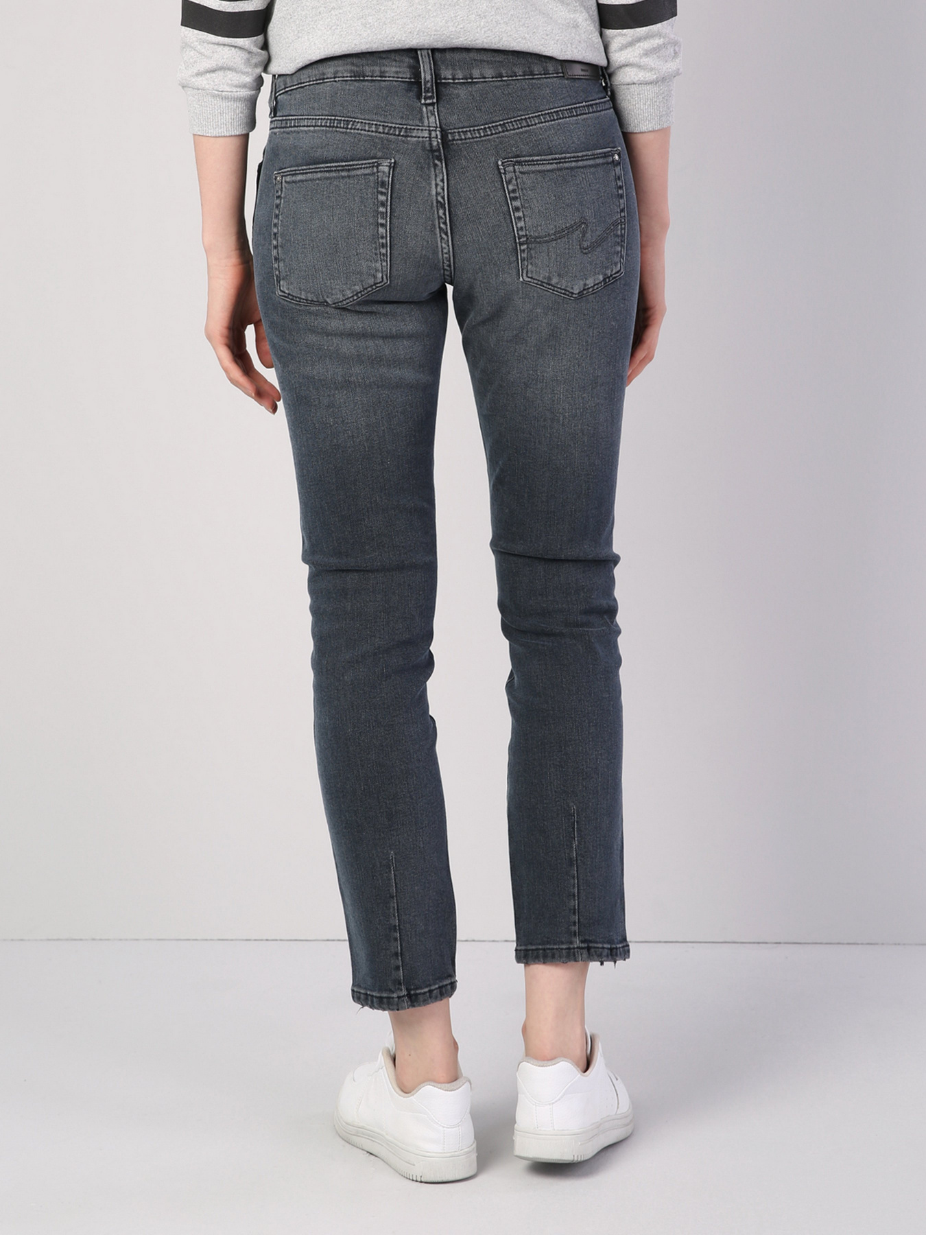 Джинсы Colin’s 891 Maya модель CL1041692DN03587 Джинсы Colin’s 891 Maya модель CL1041692DN03587 Фото
