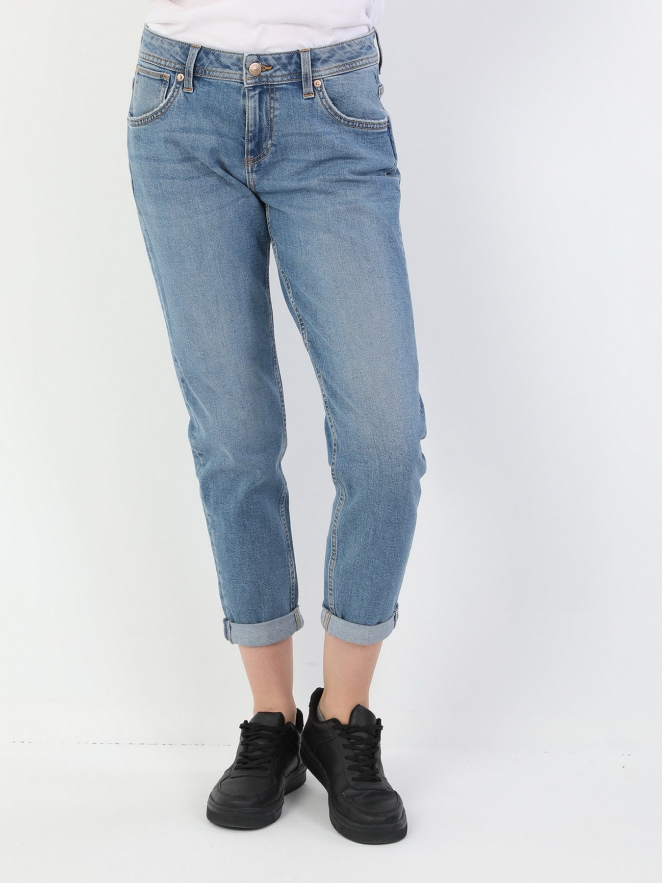 Бойфренды Colin’s 893 Julia модель CL1043090DN09800 Фото