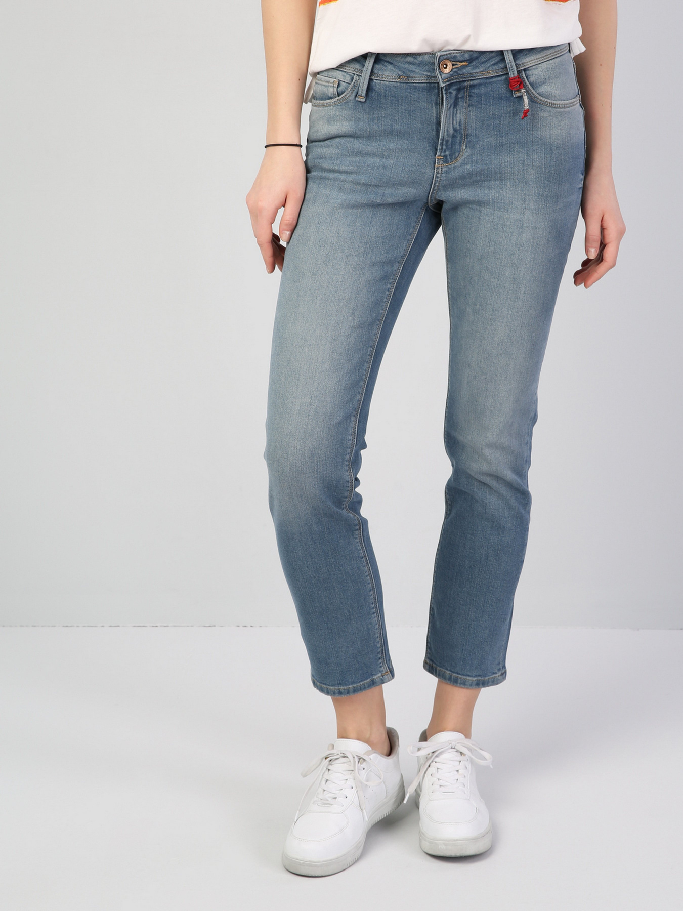 Зауженные джинсы Colin’s модель CL1043907DN40286 Зауженные джинсы Colin’s модель CL1043907DN40286 Фото