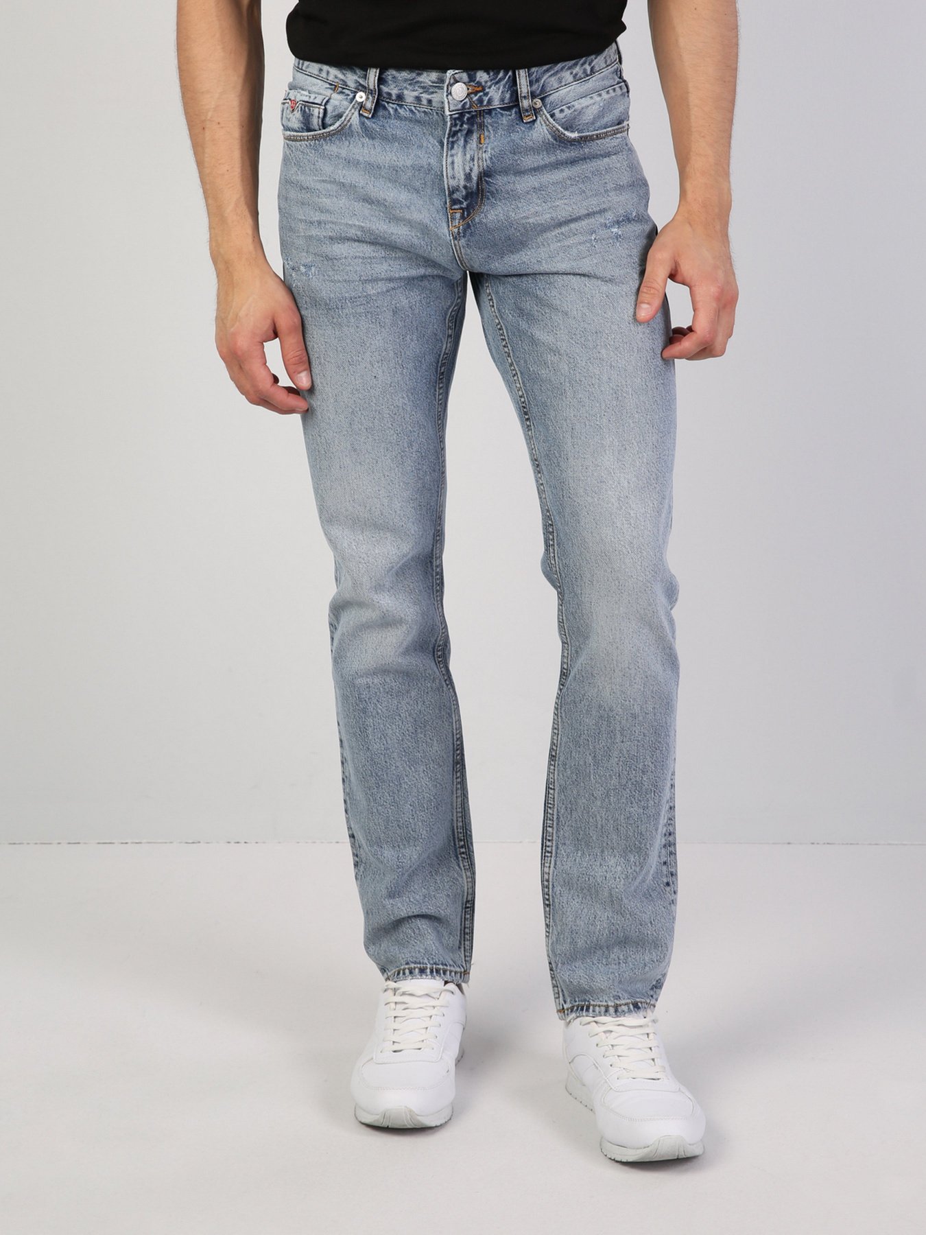 Джинсы Colin’s 044 Karl модель CL1045141DN40493 Фото