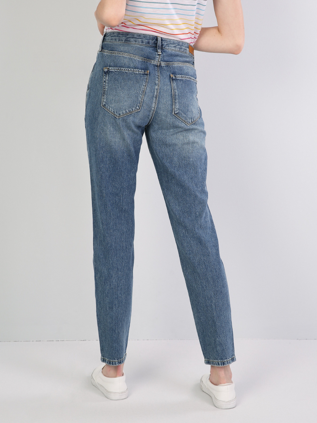 Джинсы мом Colin’s модель CL1045191DN40163 Фото