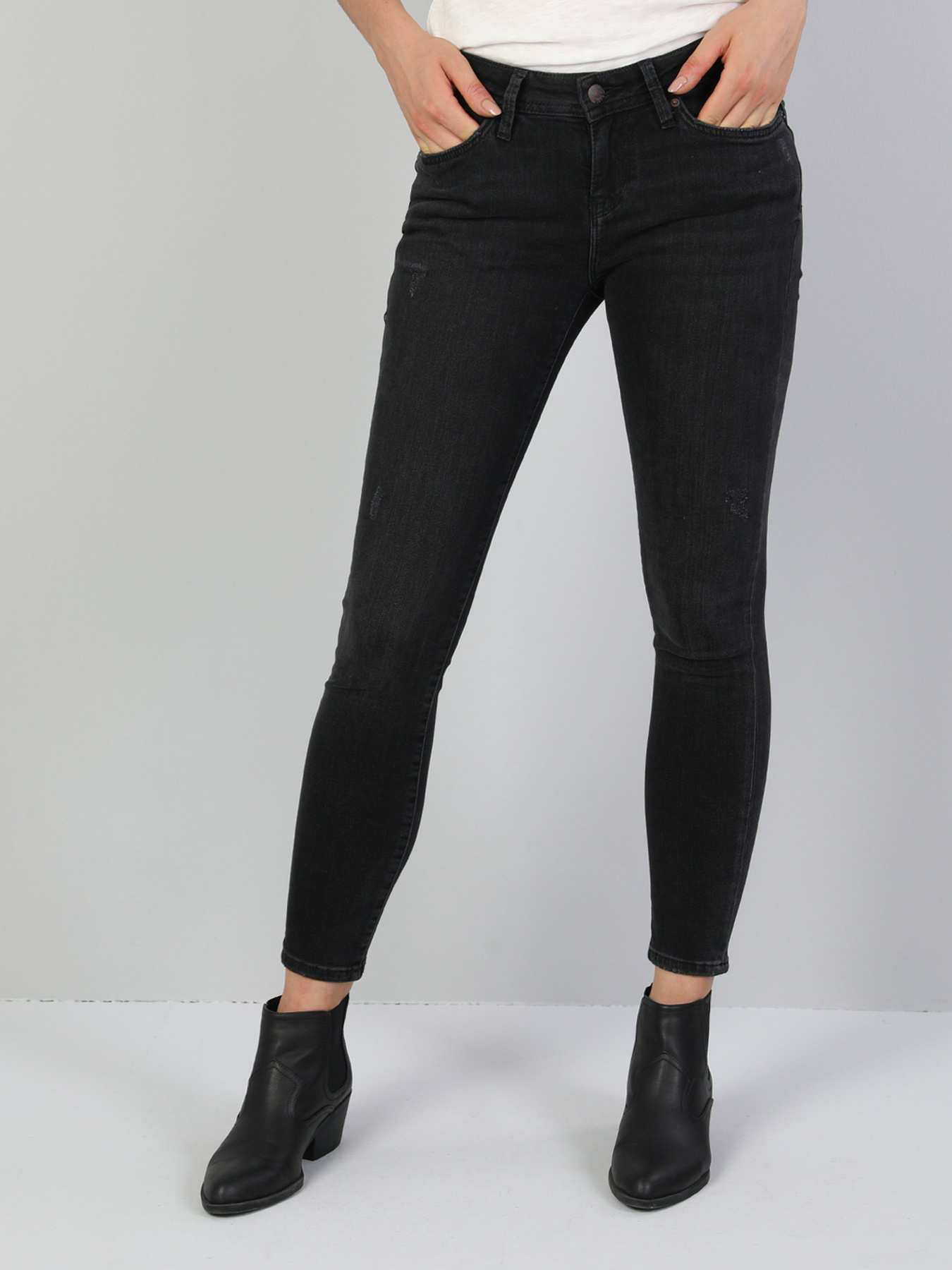 Зауженные джинсы Colin’s 757 Sally Super Slim модель CL1046977DN40691 Зауженные джинсы Colin’s 757 Sally Super Slim модель CL1046977DN40691 Фото