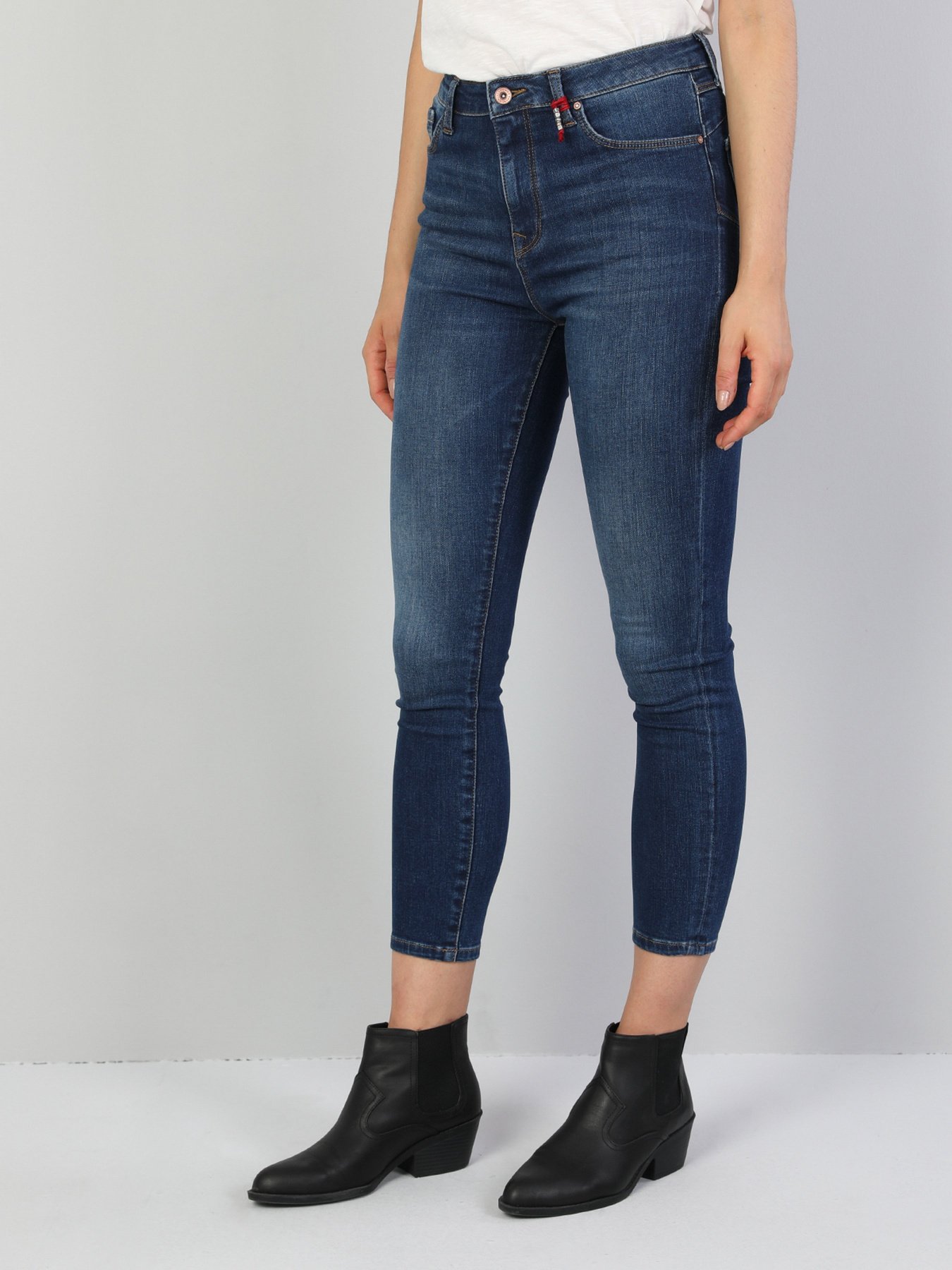 Скинни джинсы Colin’s 760 Diana модель CL1047038DN40684 Скинни джинсы Colin’s 760 Diana модель CL1047038DN40684 Фото