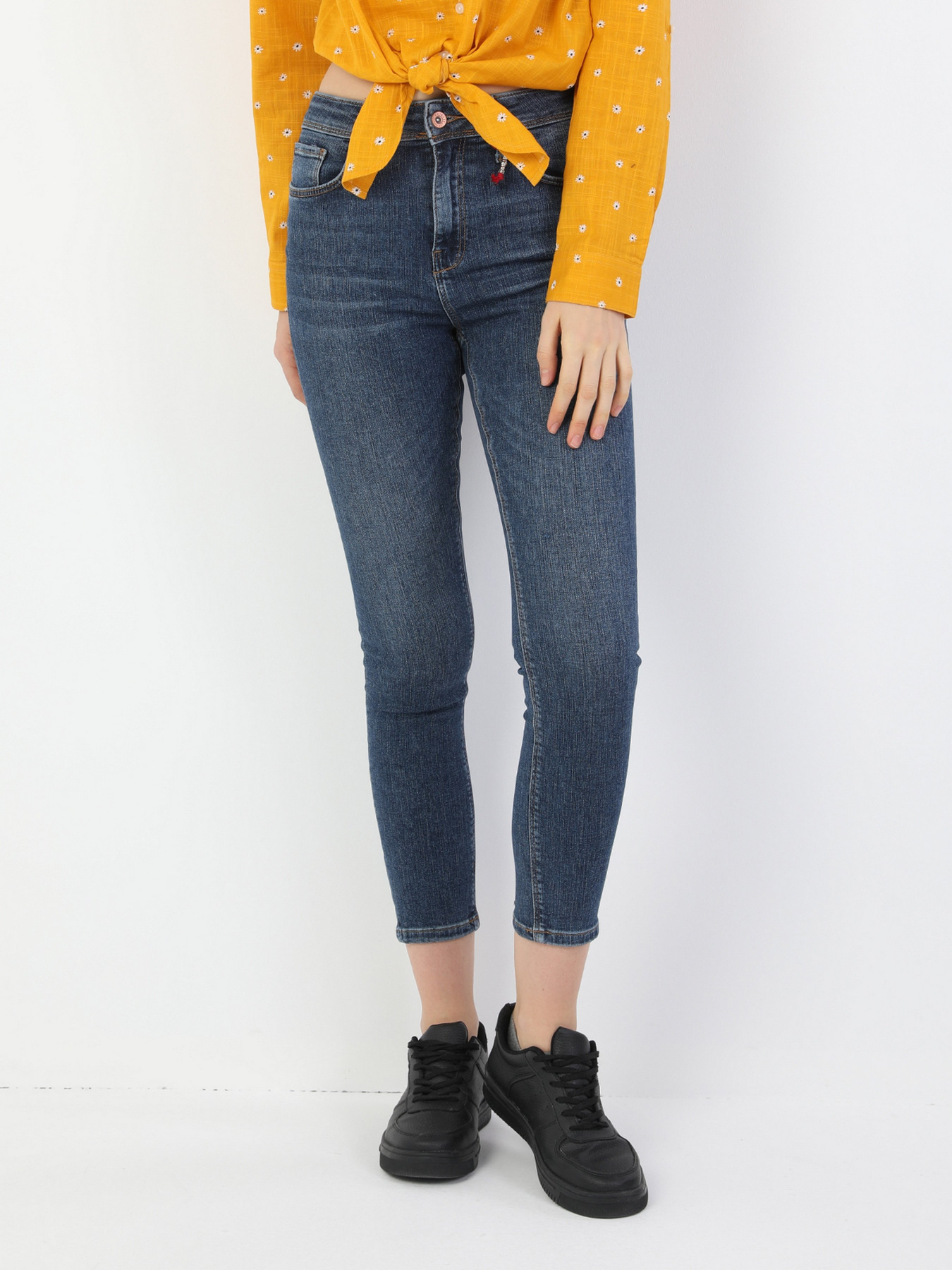 Скинни джинсы Colin’s 760 Diana модель CL1048745DN00744 Фото