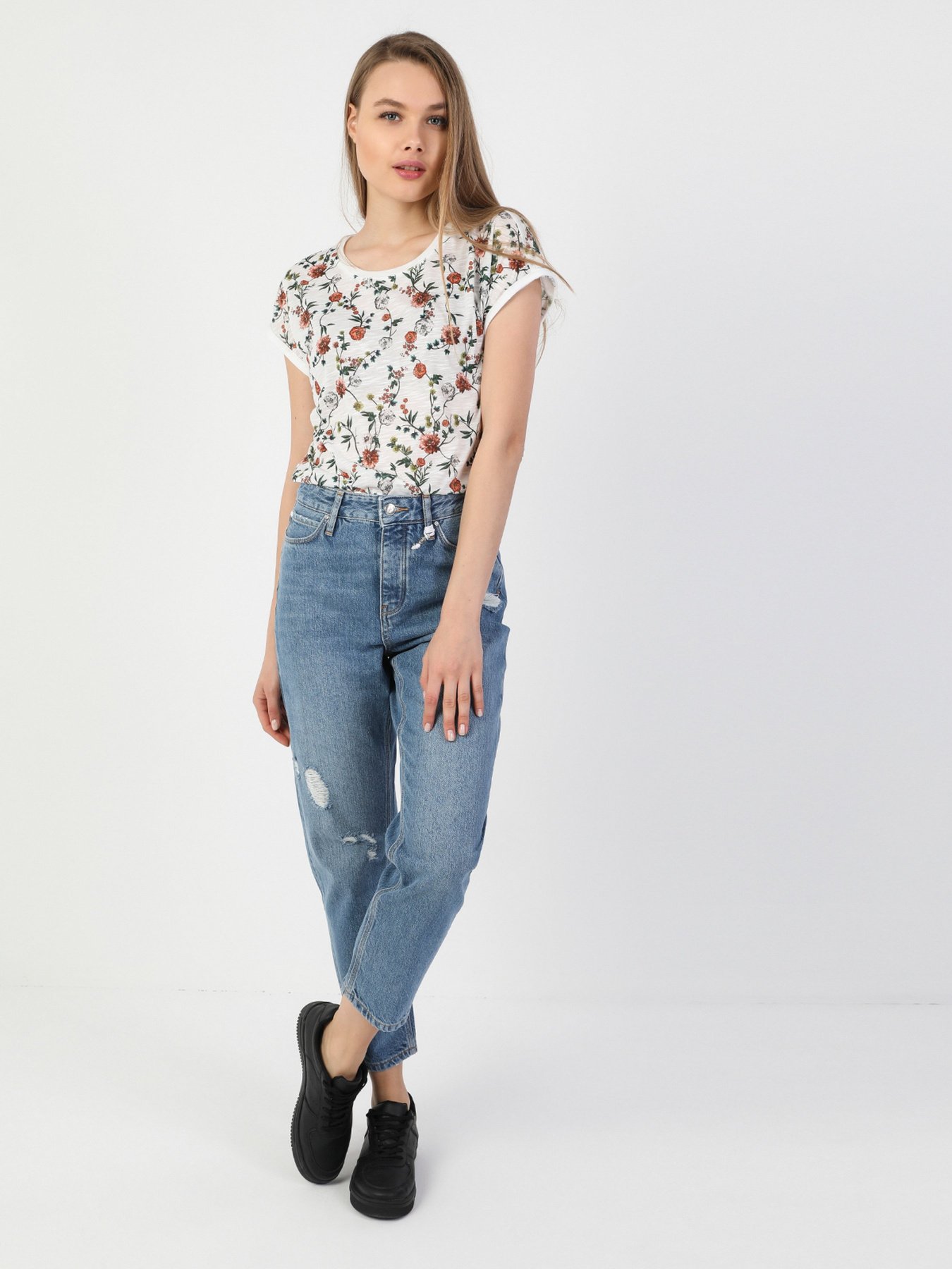 Джинсы мом Colin’s 896 Maria модель CL1048776DN09050 Фото