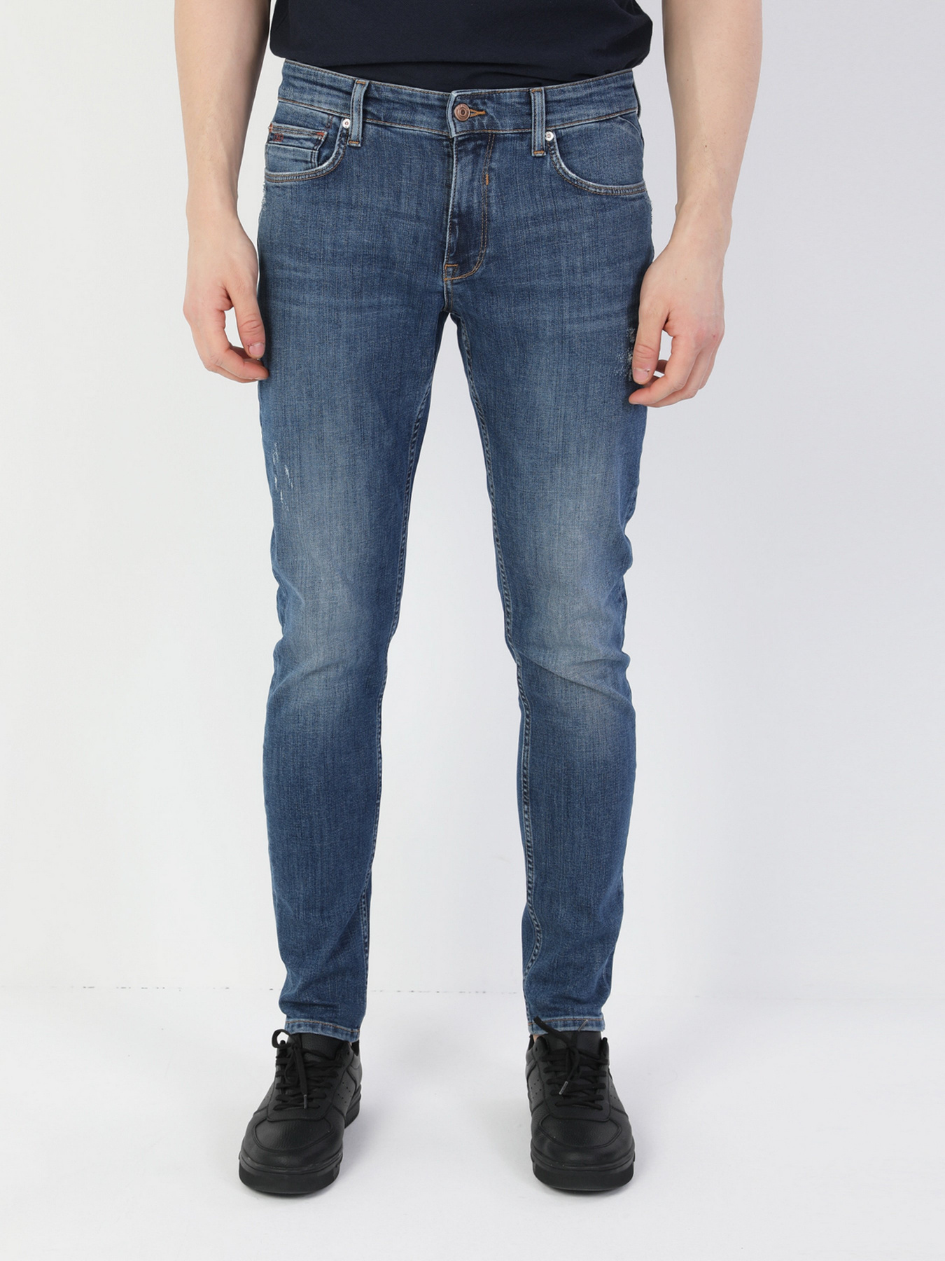 Зауженные джинсы Colin’s 041 Danny модель CL1049569DN00416 Фото