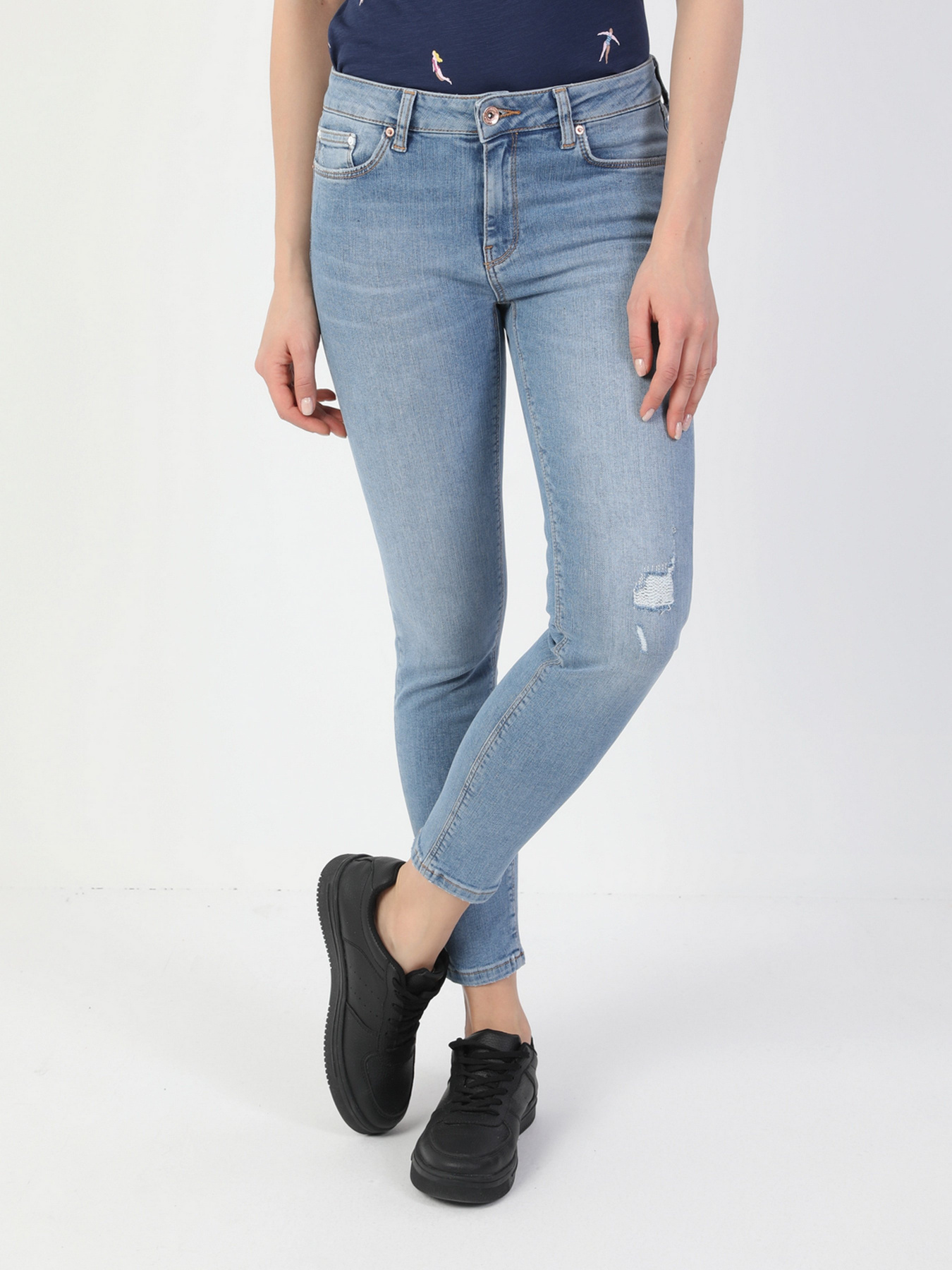 Скинни джинсы Colin’s 759 Lara модель CL1049654DN09475 Скинни джинсы Colin’s 759 Lara модель CL1049654DN09475 Фото