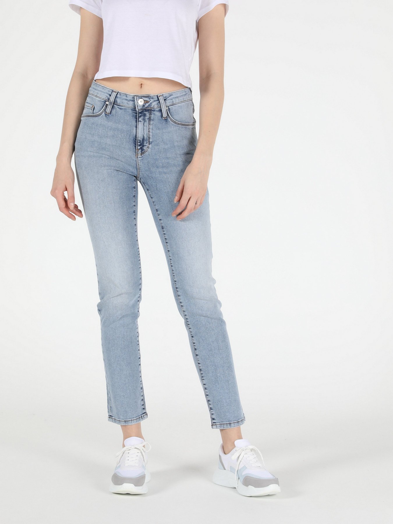 Зауженные джинсы Colin’s 703 Carla модель CL1049665DN00888 Фото