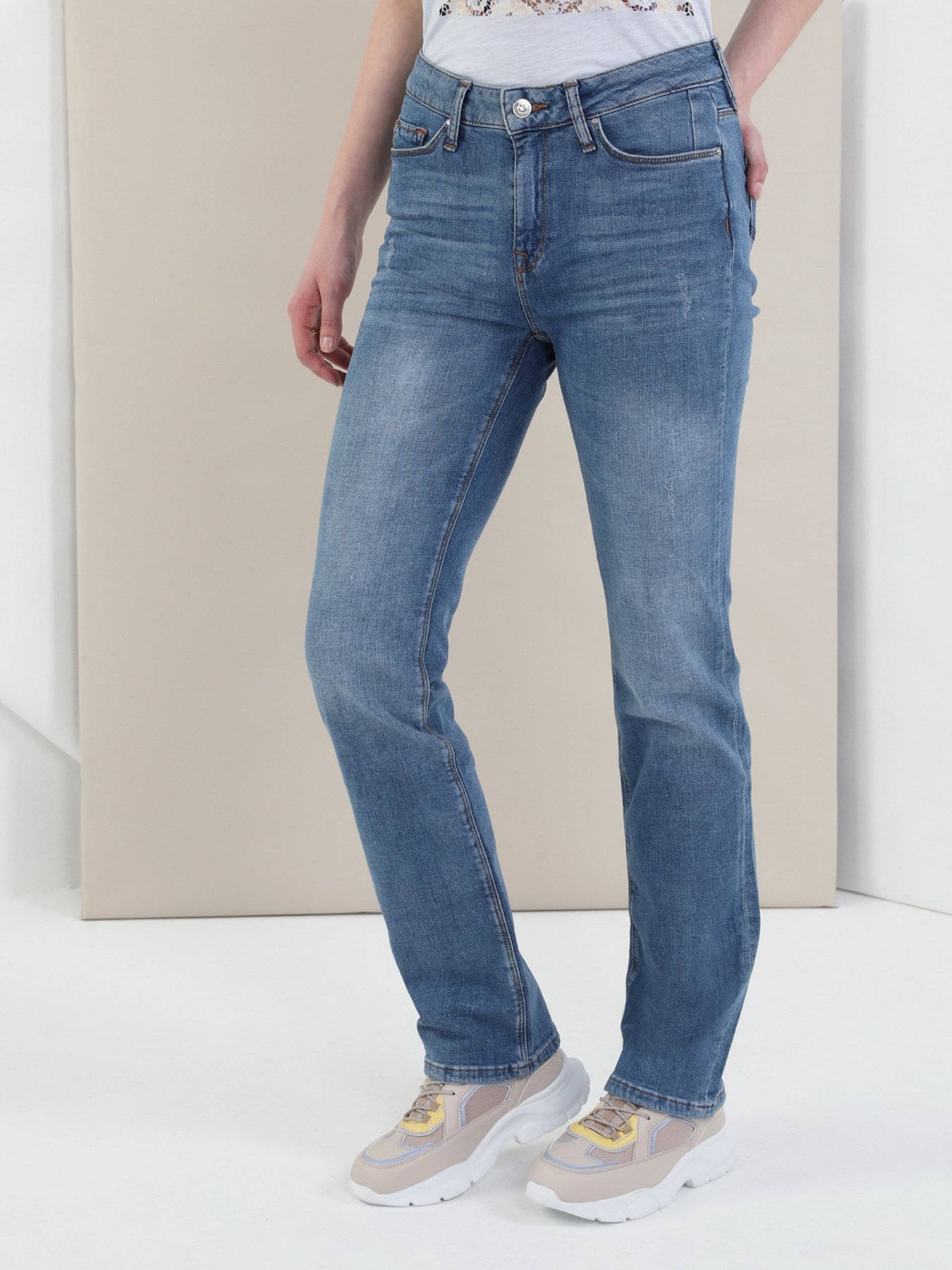 Прямые джинсы Colin’s 792 Mila модель CL1049669DN01231 Фото