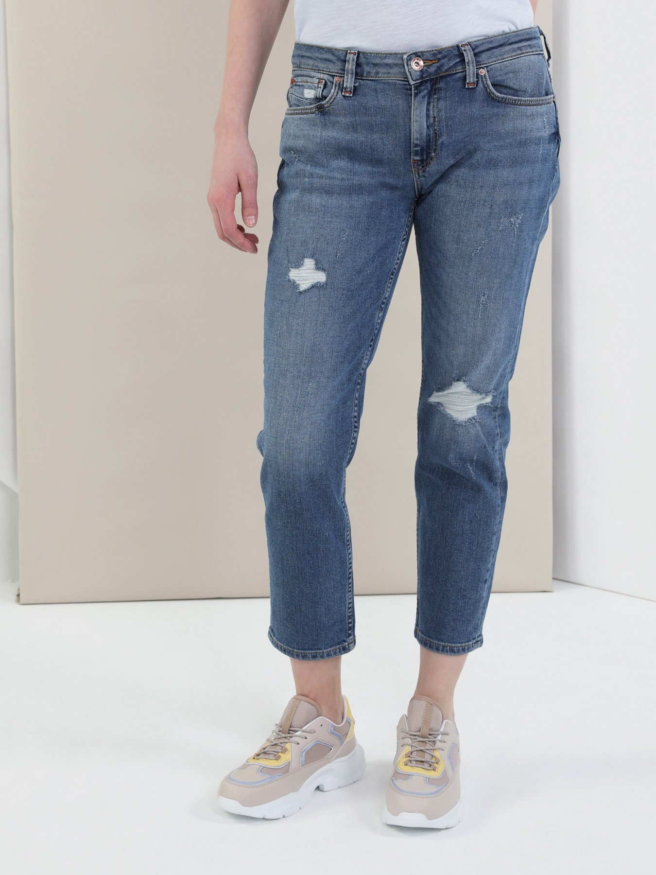 Бойфренды Colin’s 892 Alina модель CL1049675DN01909 Бойфренды Colin’s 892 Alina модель CL1049675DN01909 Фото