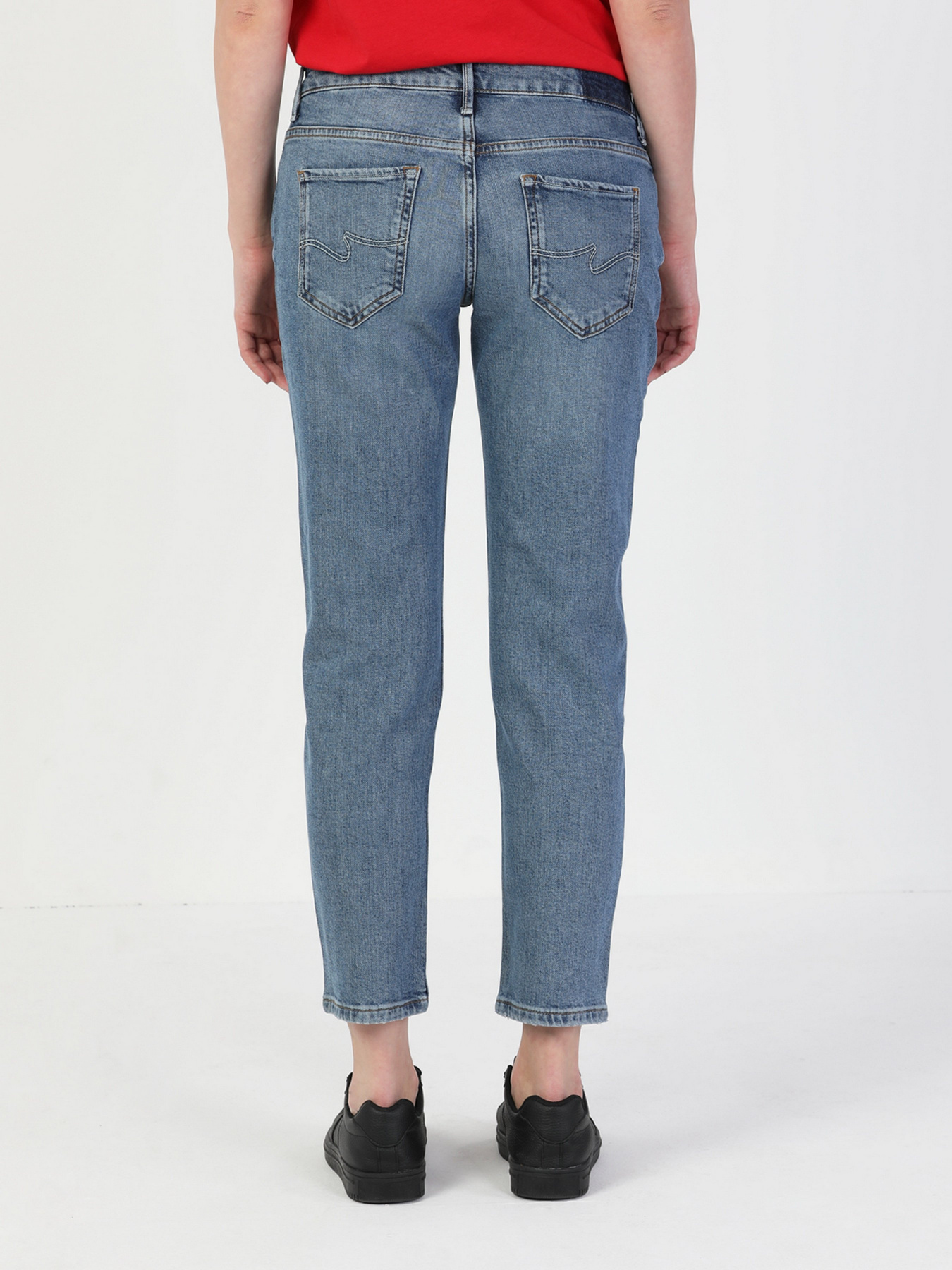 Бойфренды Colin’s 892 Alina модель CL1049677DN40999 Фото