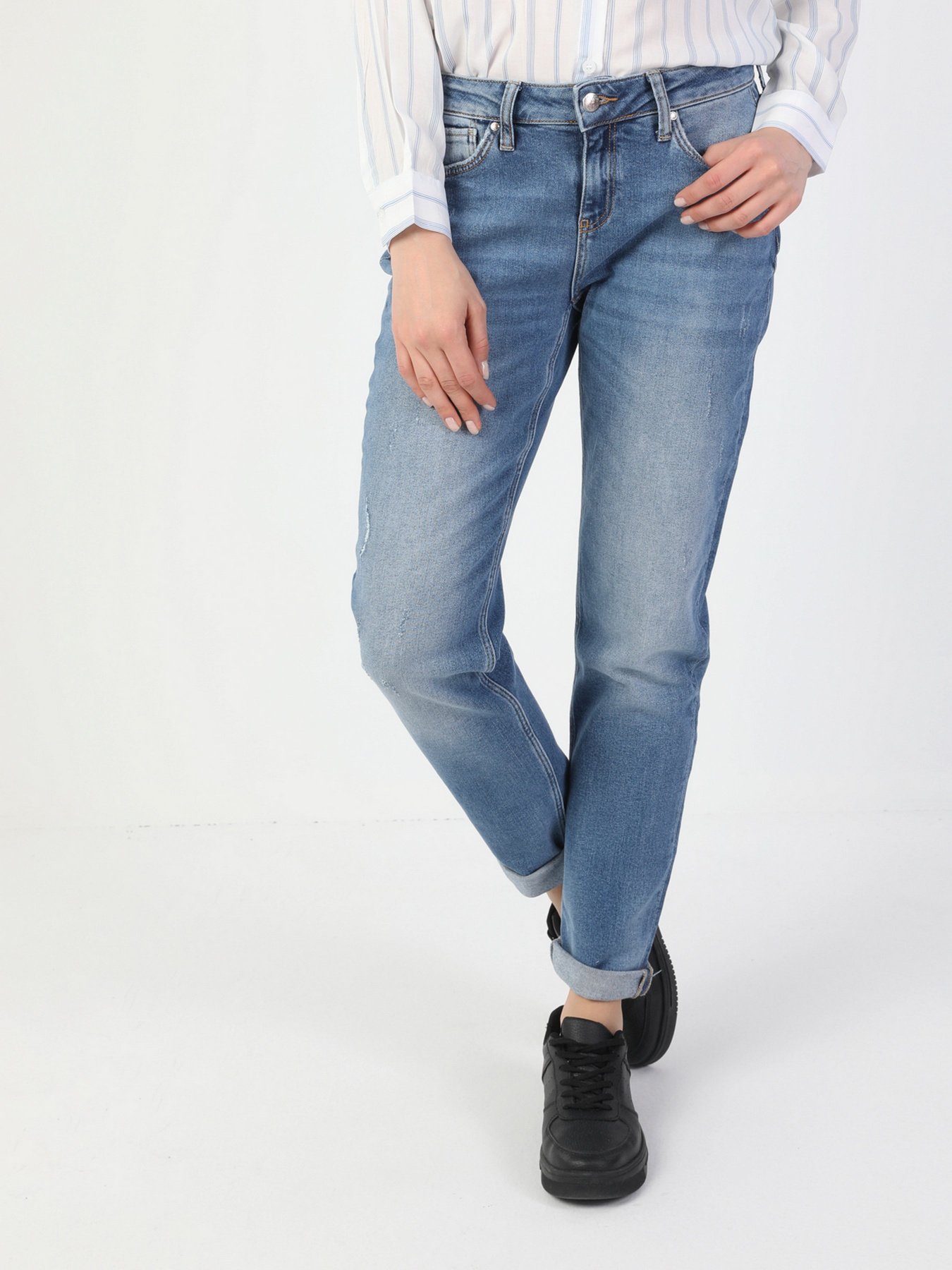 Бойфренды Colin’s 893 Julia модель CL1049678DN05918 Бойфренды Colin’s 893 Julia модель CL1049678DN05918 Фото