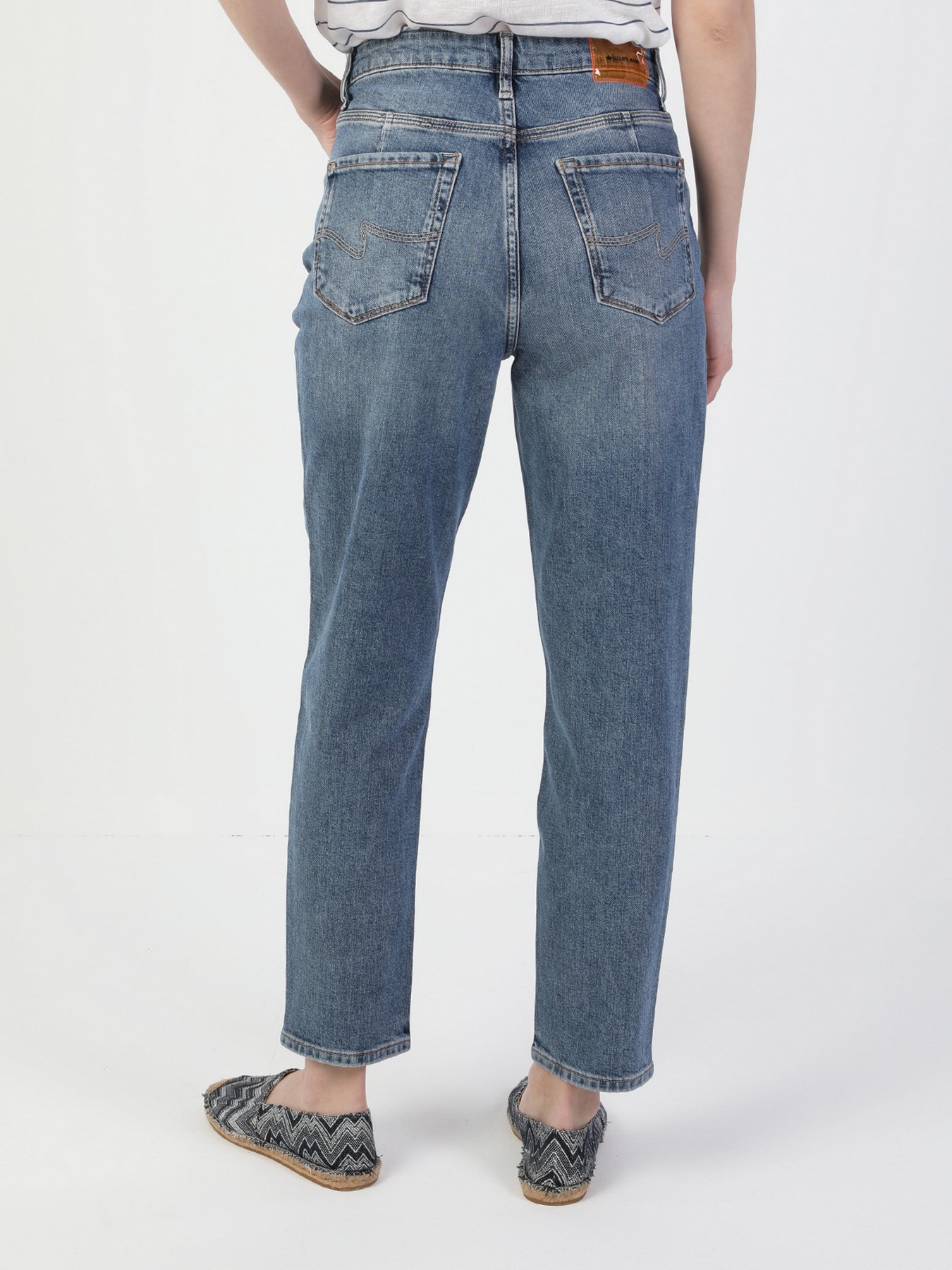 Джинсы мом Colin’s 896 Maria модель CL1049682DN40994 Фото