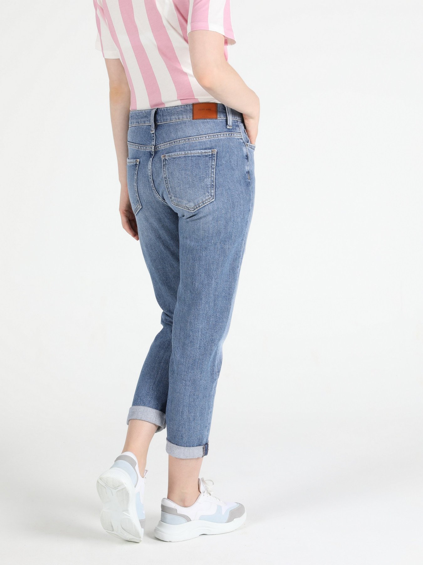 Бойфренди Colin’s 893 Julia модель CL1050305DN41024 Фото