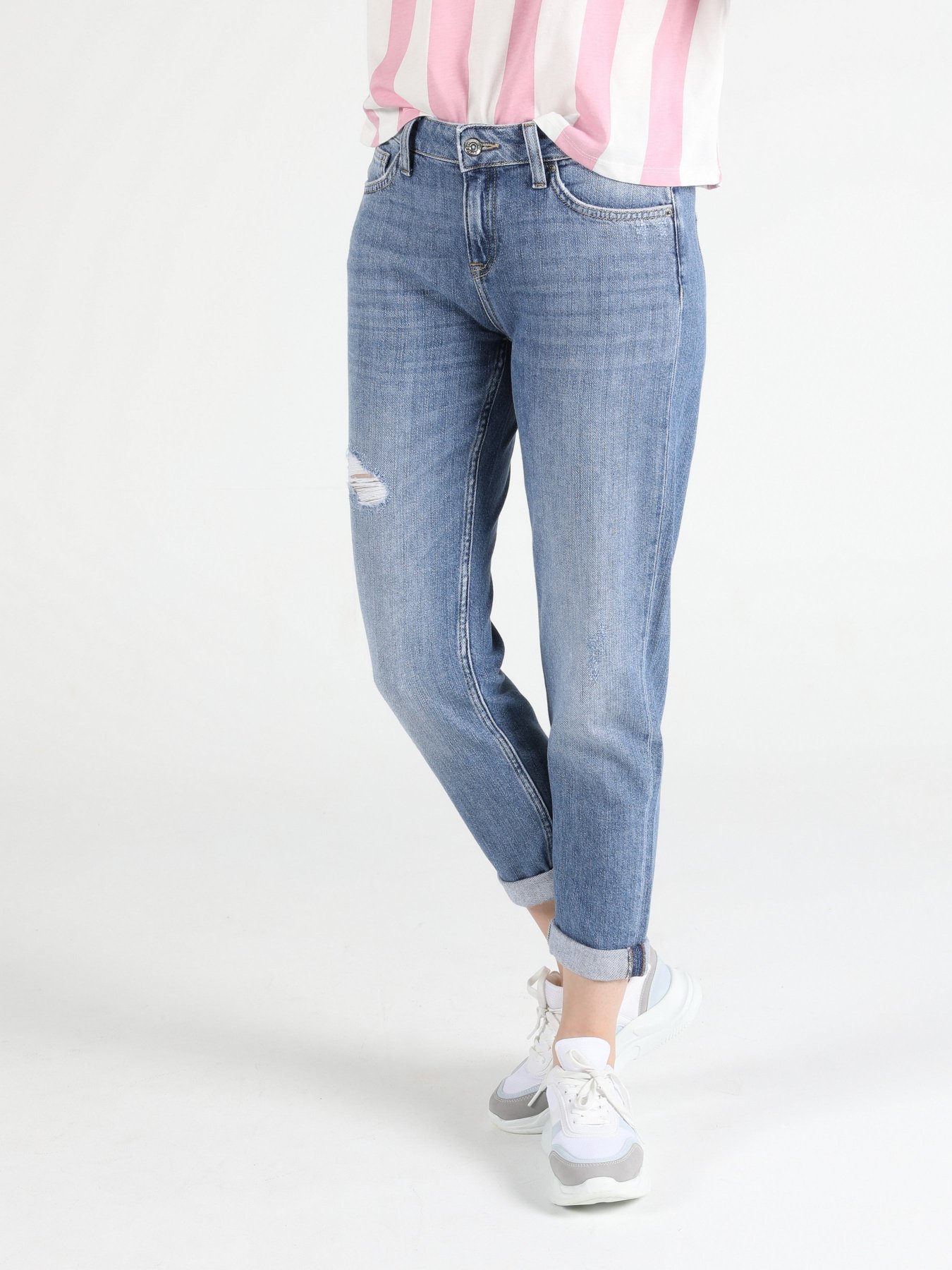 Бойфренди Colin’s 893 Julia модель CL1050305DN41024 Фото