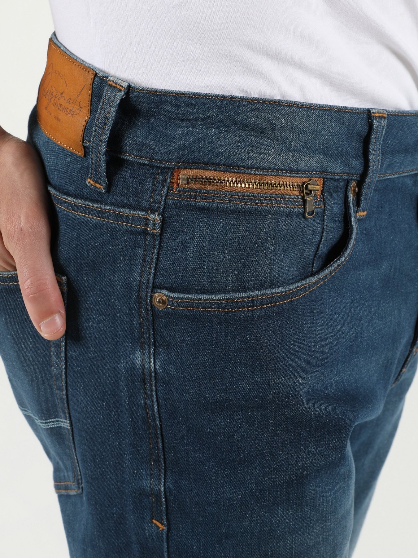 Прямі джинси Colin’s 044 Karl модель CL1051365DN41086 Прямі джинси Colin’s 044 Karl модель CL1051365DN41086 Фото