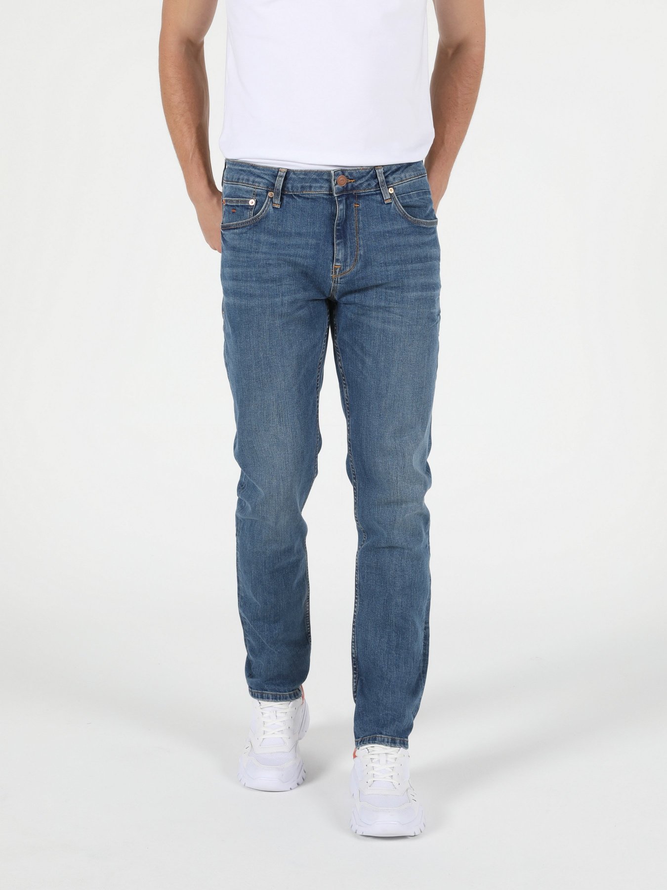 Прямые джинсы Colin’s 044 Karl модель CL1051688DN40539 Фото