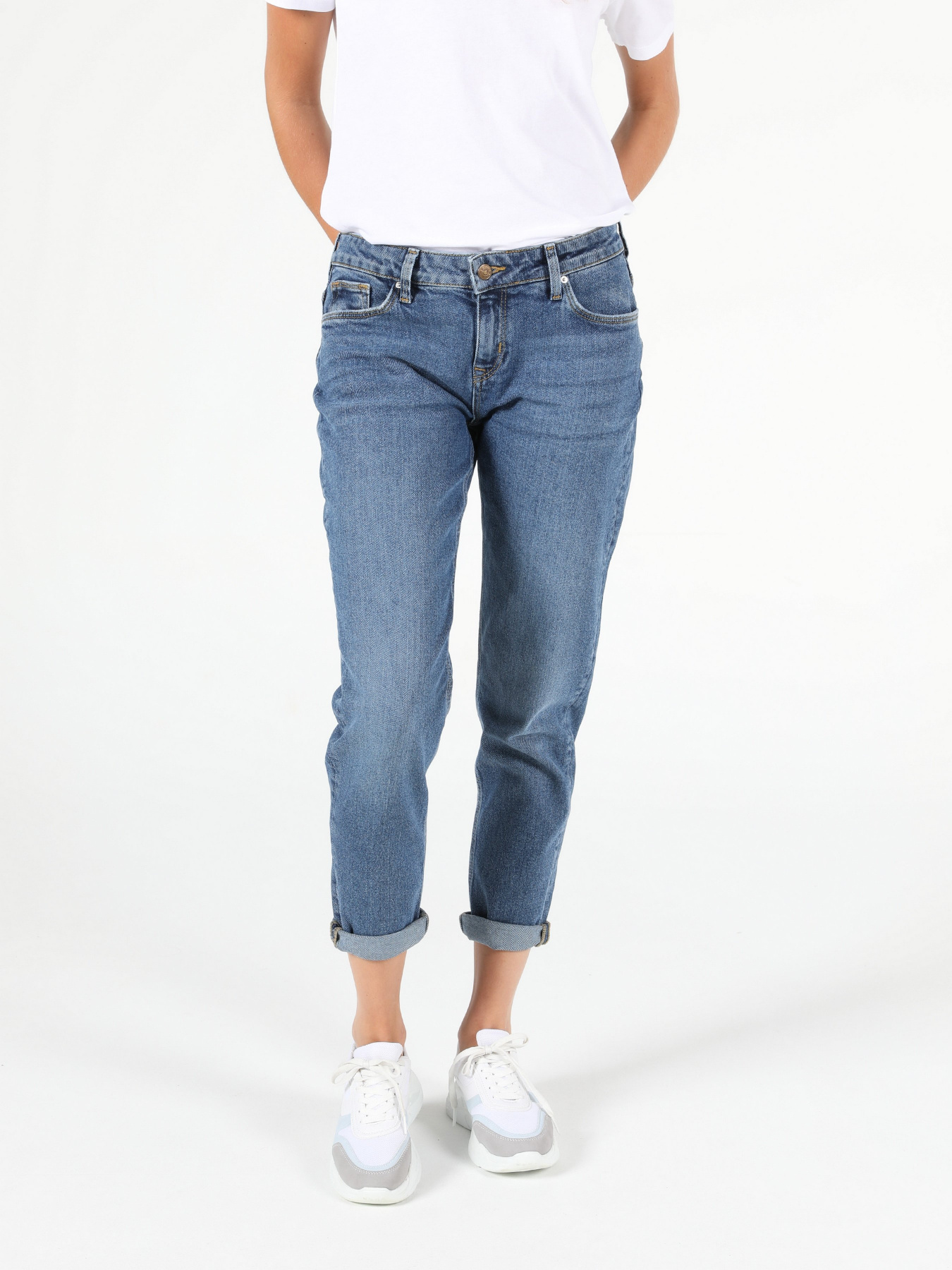 Бойфренды Colin’s 893 Julia модель CL1051973DN41231 Фото