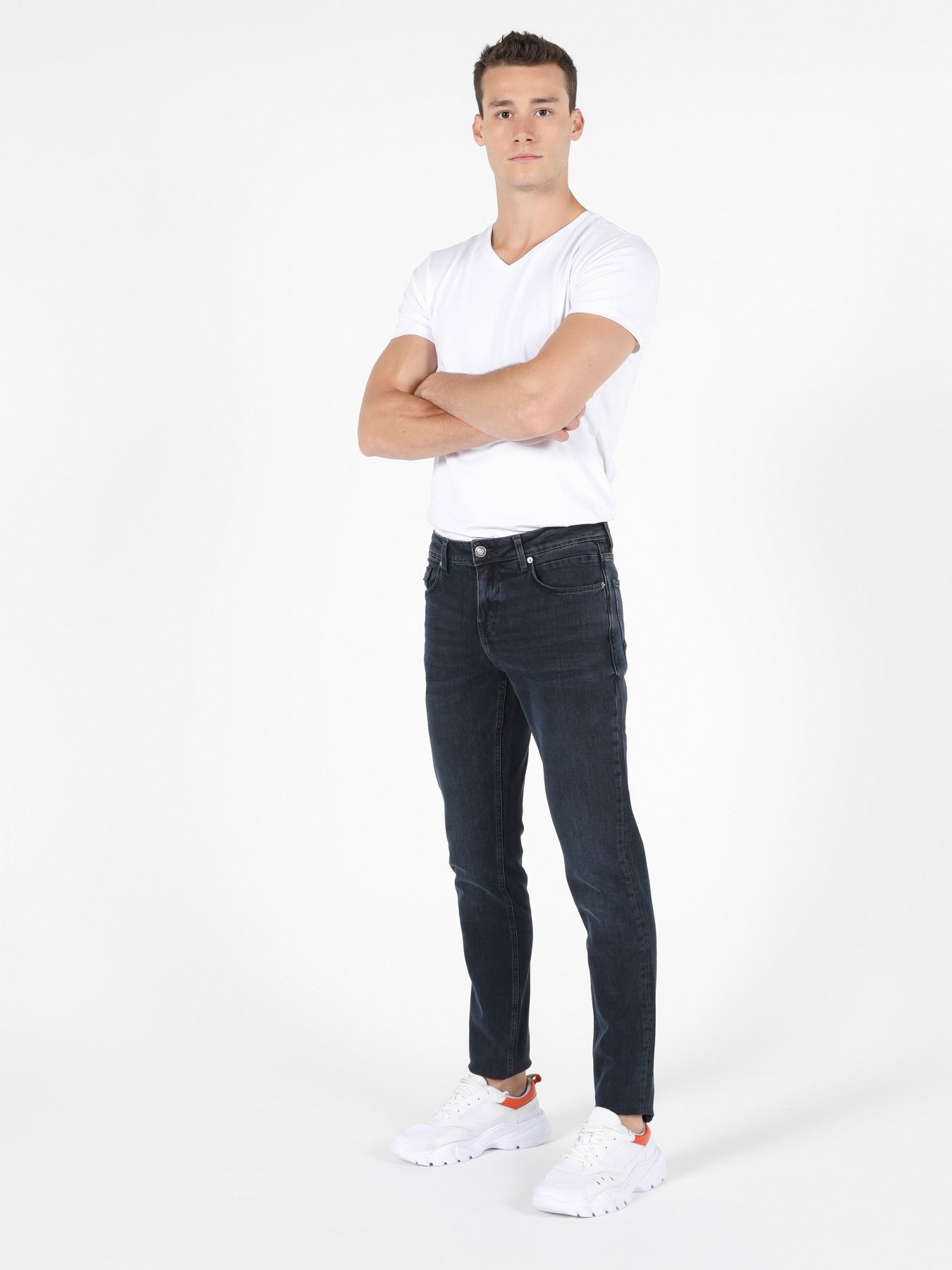 Джинсы Colin’s 044 Karl модель CL1051983DN40617 Фото