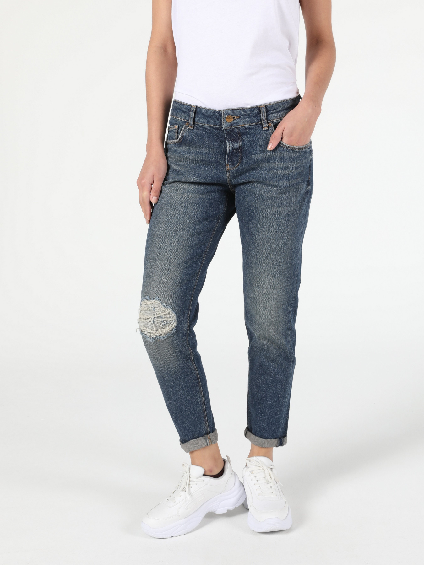 Бойфренды Colin’s 893 Julia модель CL1053034DN41277 Фото