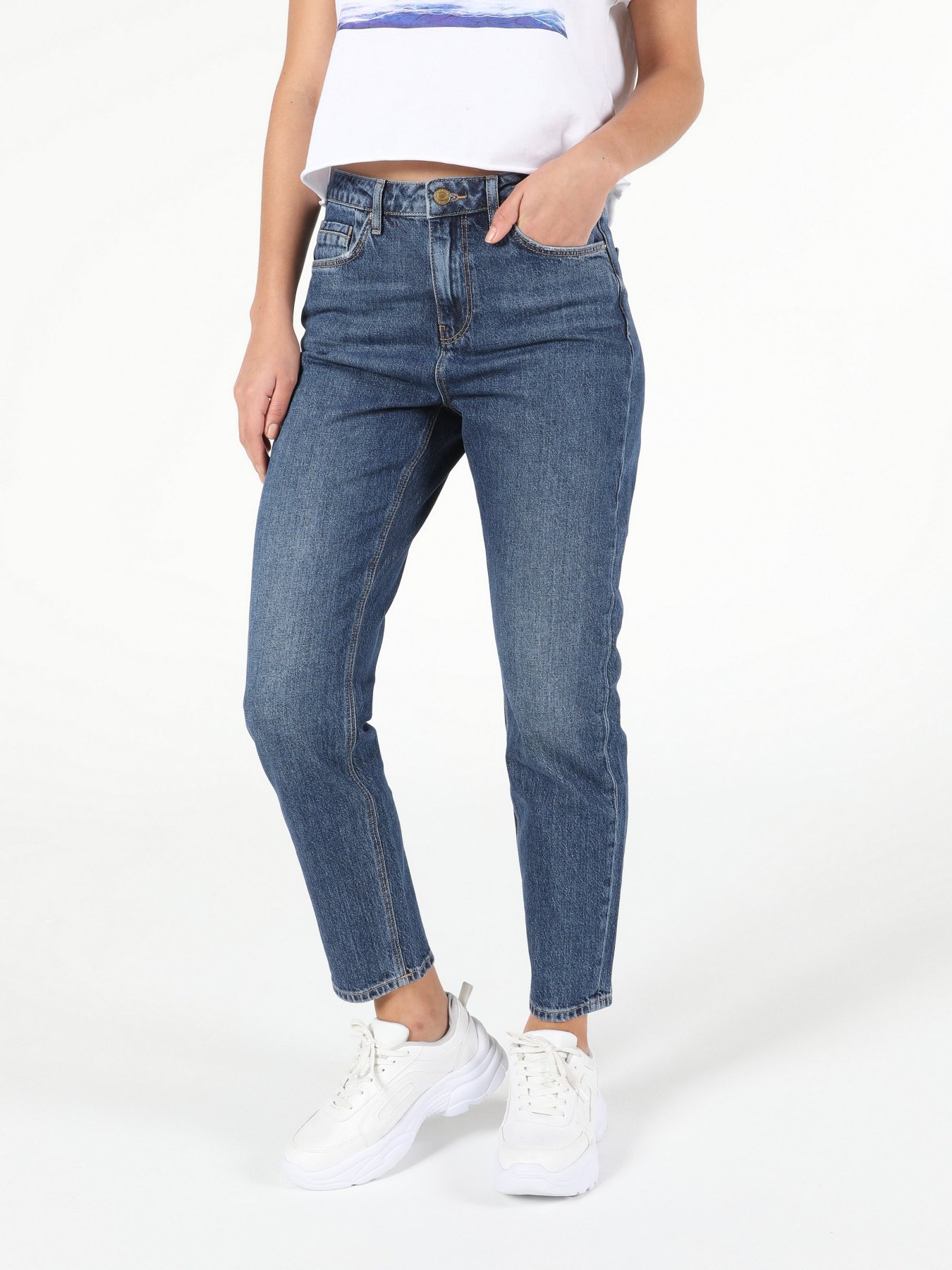 Джинсы мом Colin’s модель CL1053376DN41289 Джинсы мом Colin’s модель CL1053376DN41289 Фото