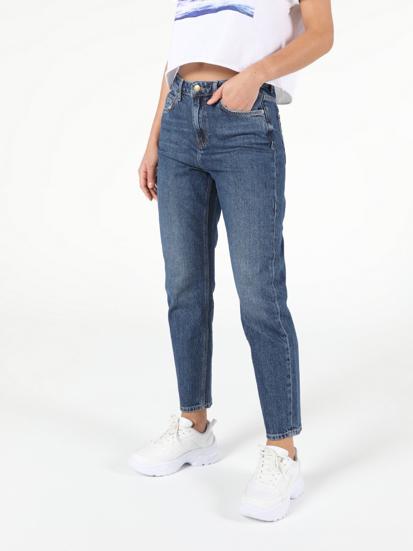 Джинсы мом Colin’s модель CL1053376DN41289 Джинсы мом Colin’s модель CL1053376DN41289 Фото