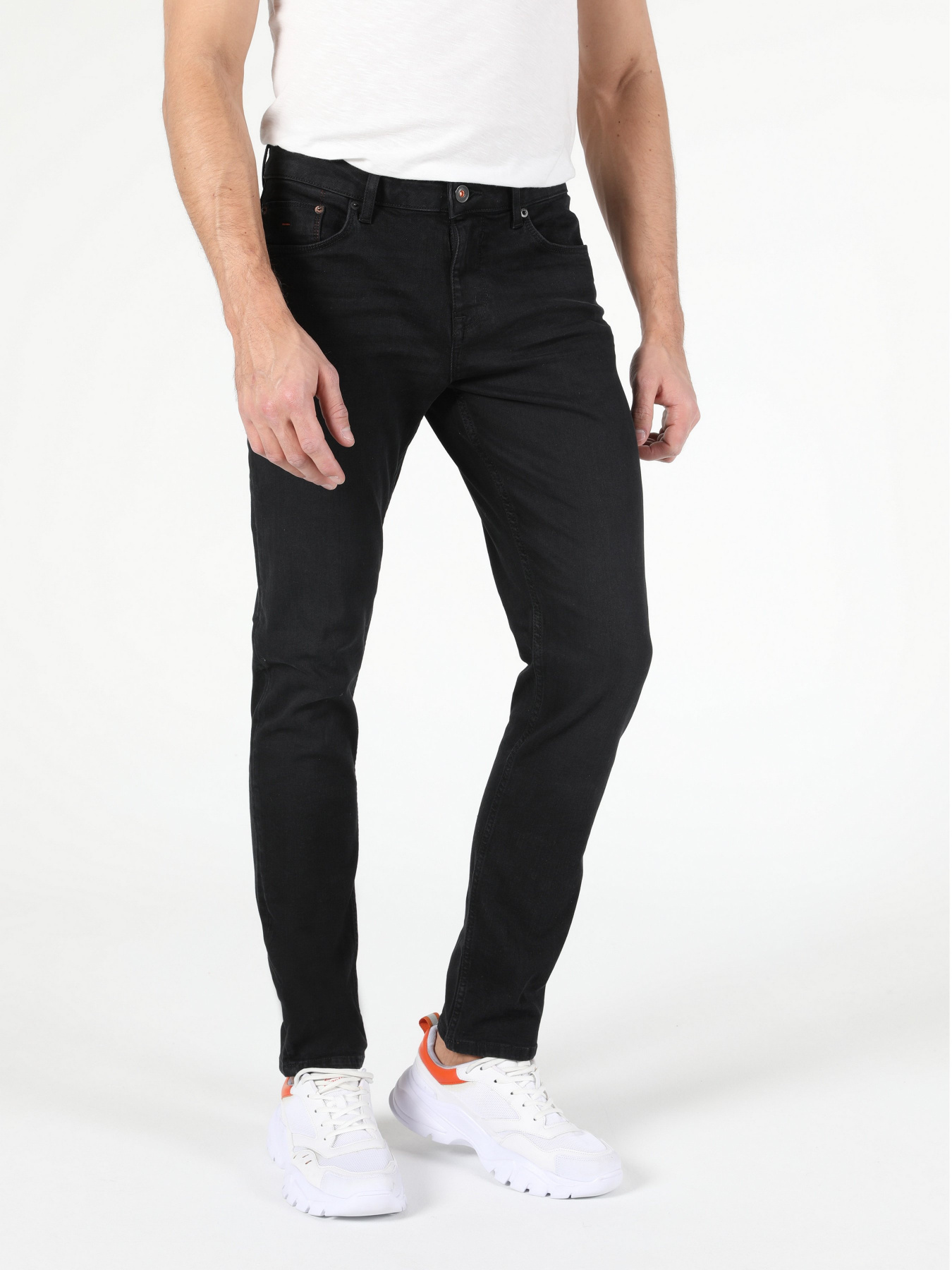 Прямые джинсы Colin’s 044 Karl Straight модель CL1053739DN06469 Прямые джинсы Colin’s 044 Karl Straight модель CL1053739DN06469 Фото