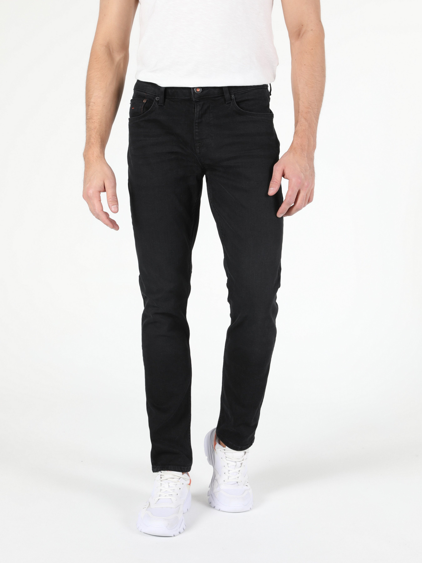 Прямые джинсы Colin’s 044 Karl Straight модель CL1053739DN06469 Прямые джинсы Colin’s 044 Karl Straight модель CL1053739DN06469 Фото