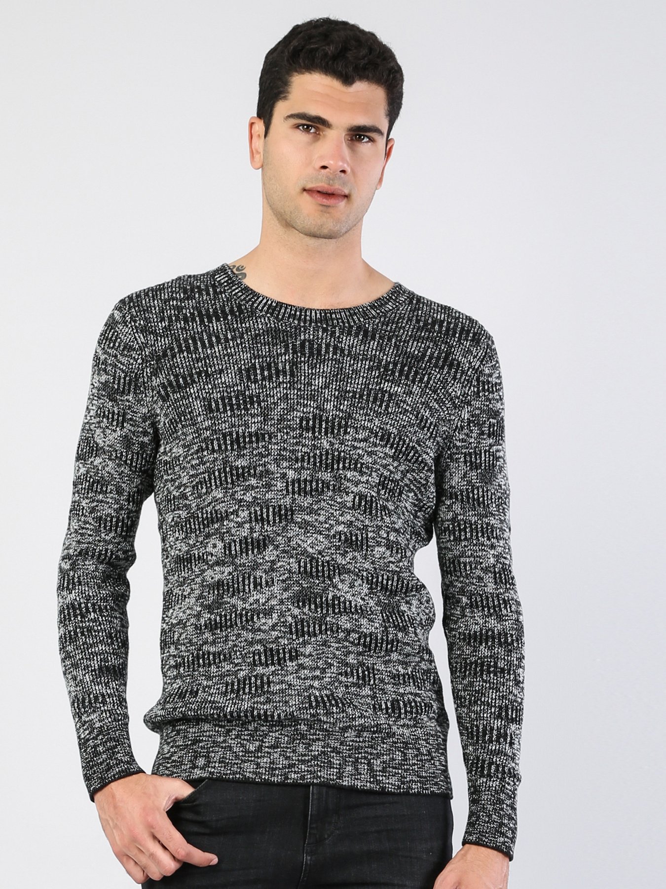 Джемпер Colin’s модель CL1035108BLK Фото