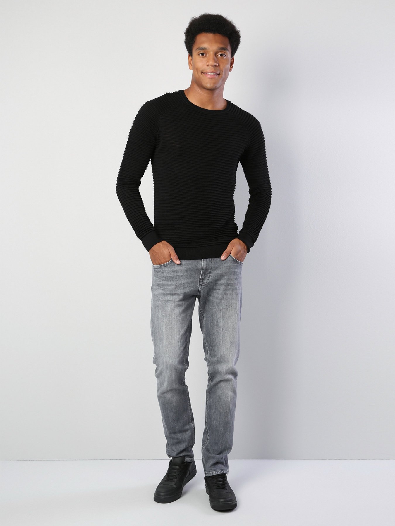 Джемпер Colin’s модель CL1036153BLK Фото